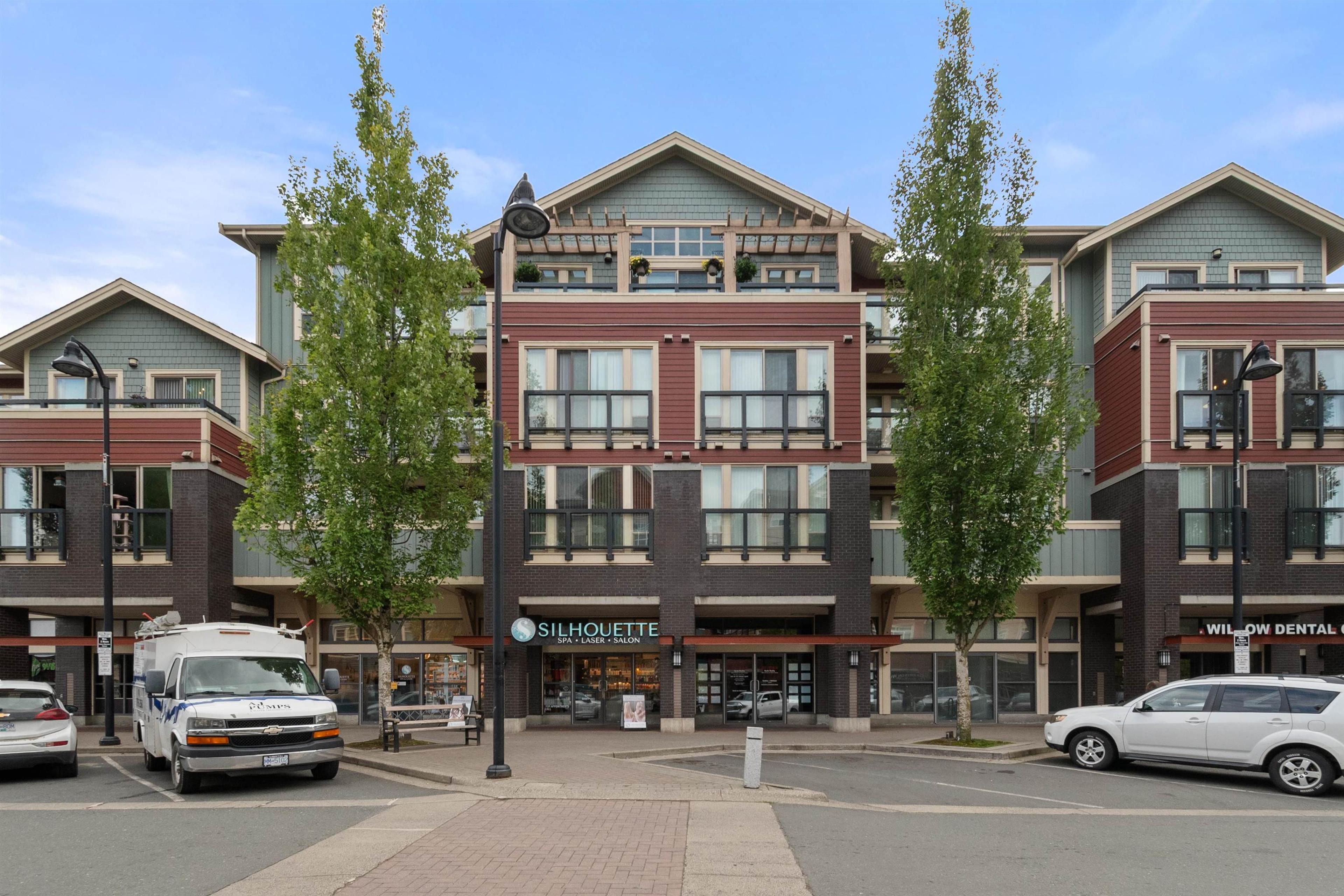 45530 Market Way, Chilliwack - Exteriors - Full Complex View - Photo 1