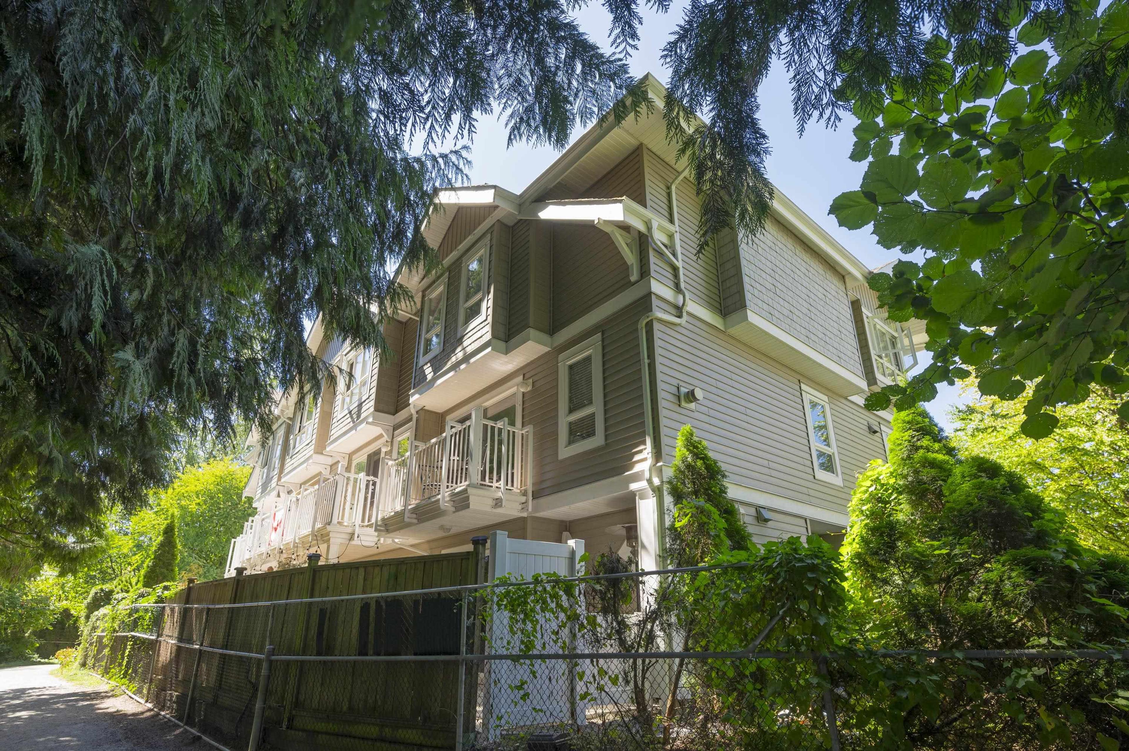 8968 208 Street, Langley - Exteriors - Photo 5