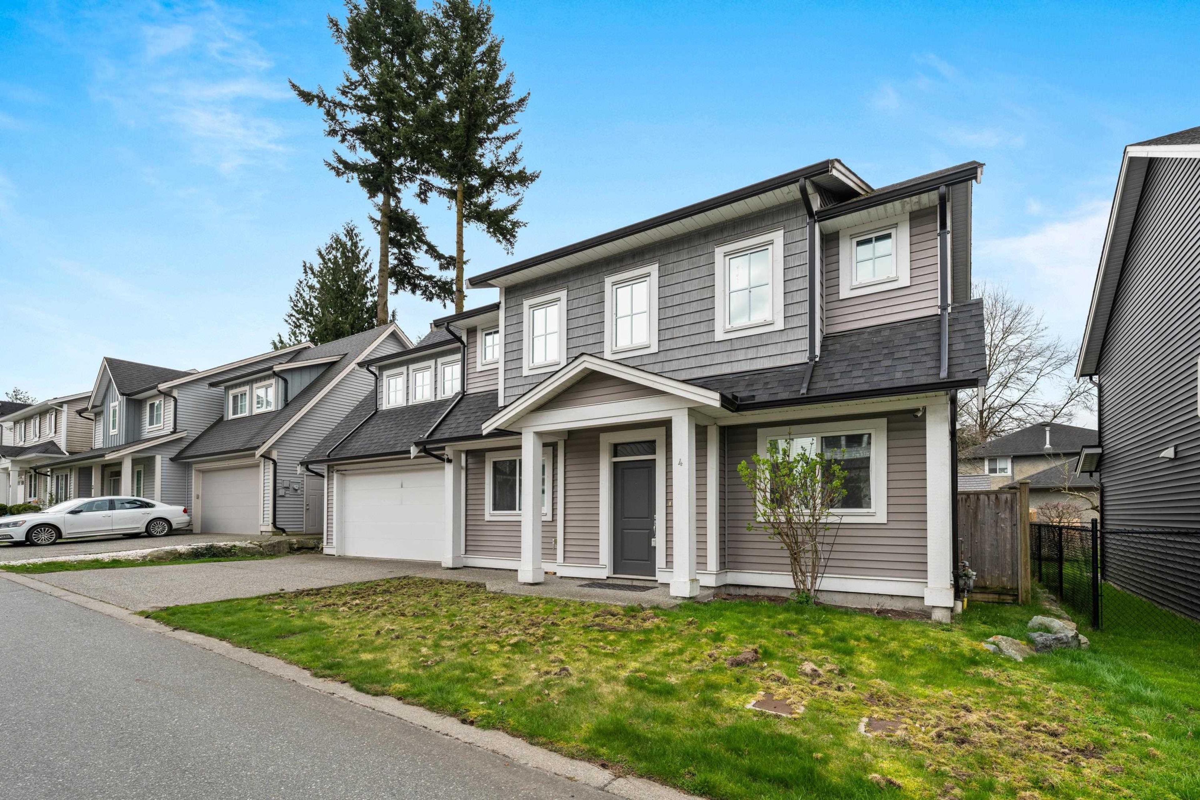 33973 Hazelwood Avenue, Abbotsford - Exteriors - Photo 1