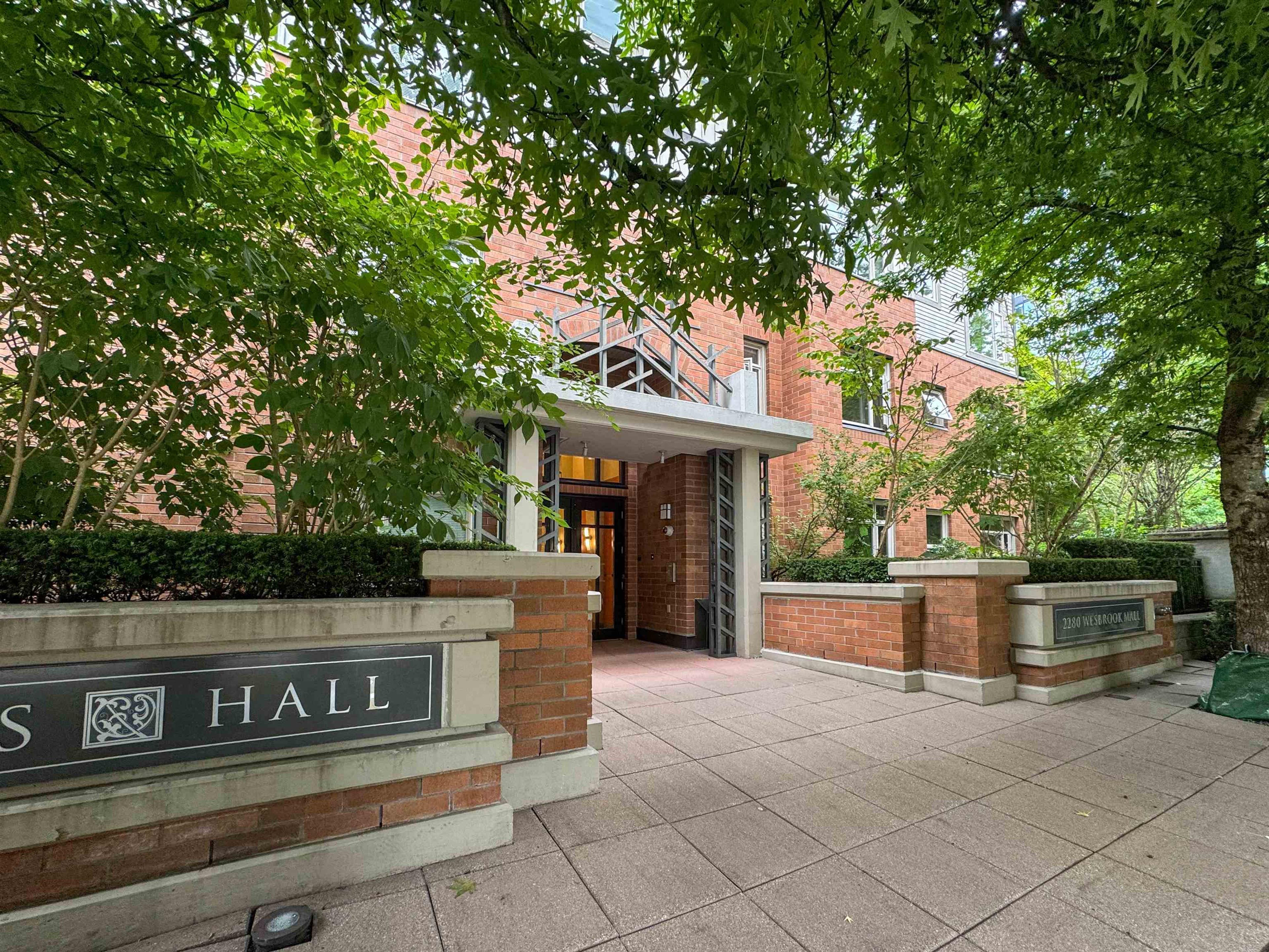 2280 Wesbrook Mall, Vancouver - Exteriors - Photo 2