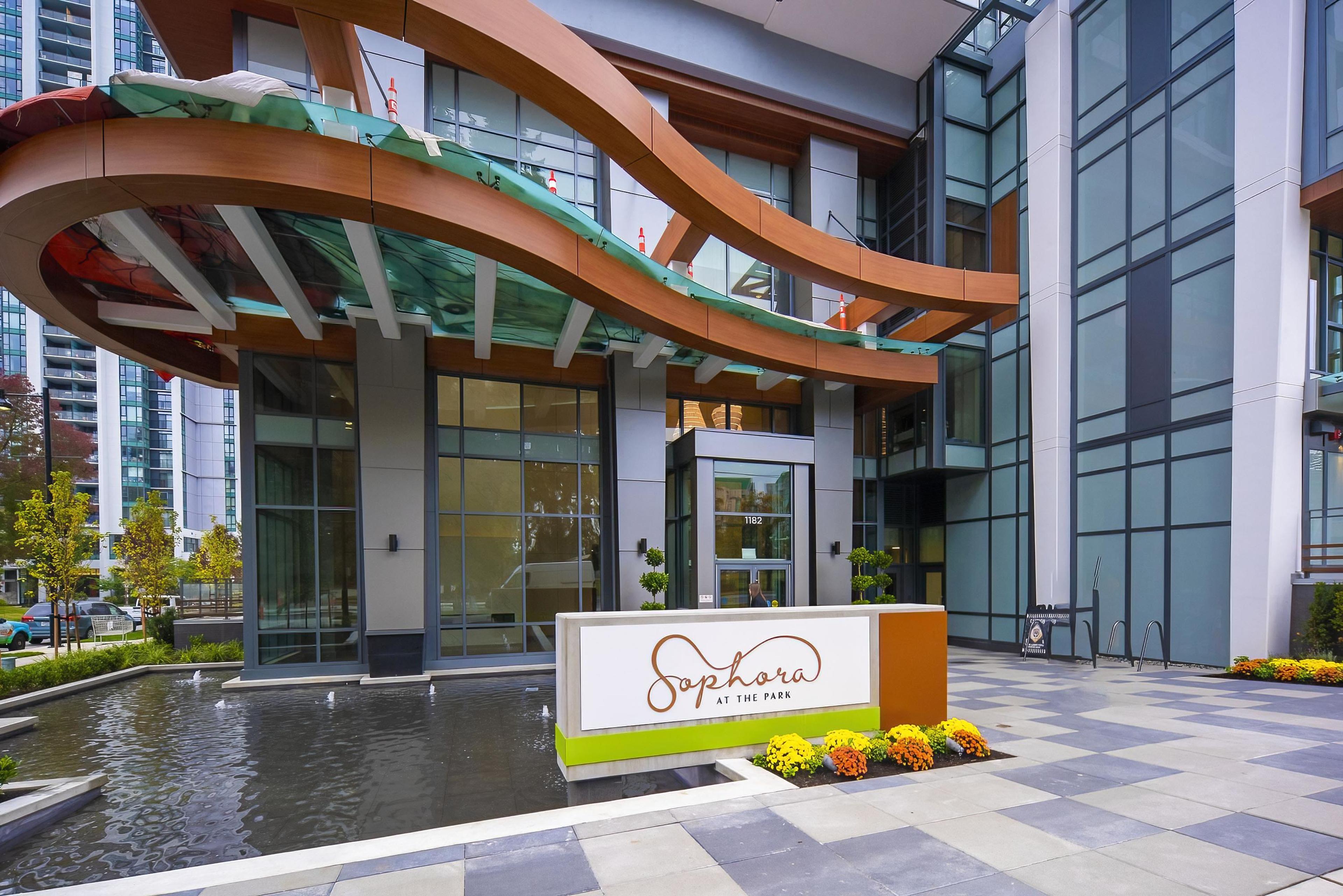 1182 Westwood Street, Coquitlam - Exteriors - Photo 3