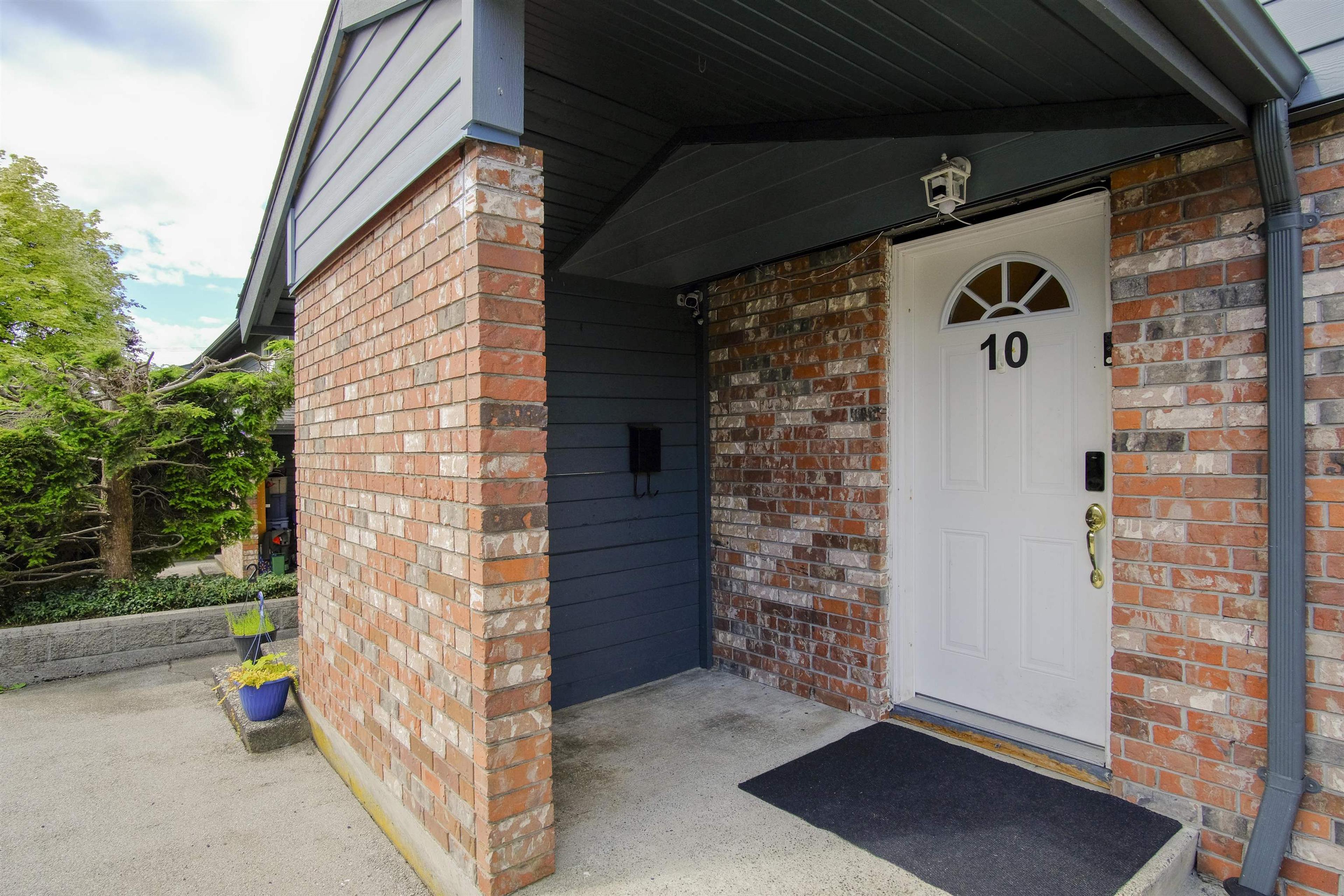 10736 Guildford Drive, Surrey - Exteriors - Photo 1