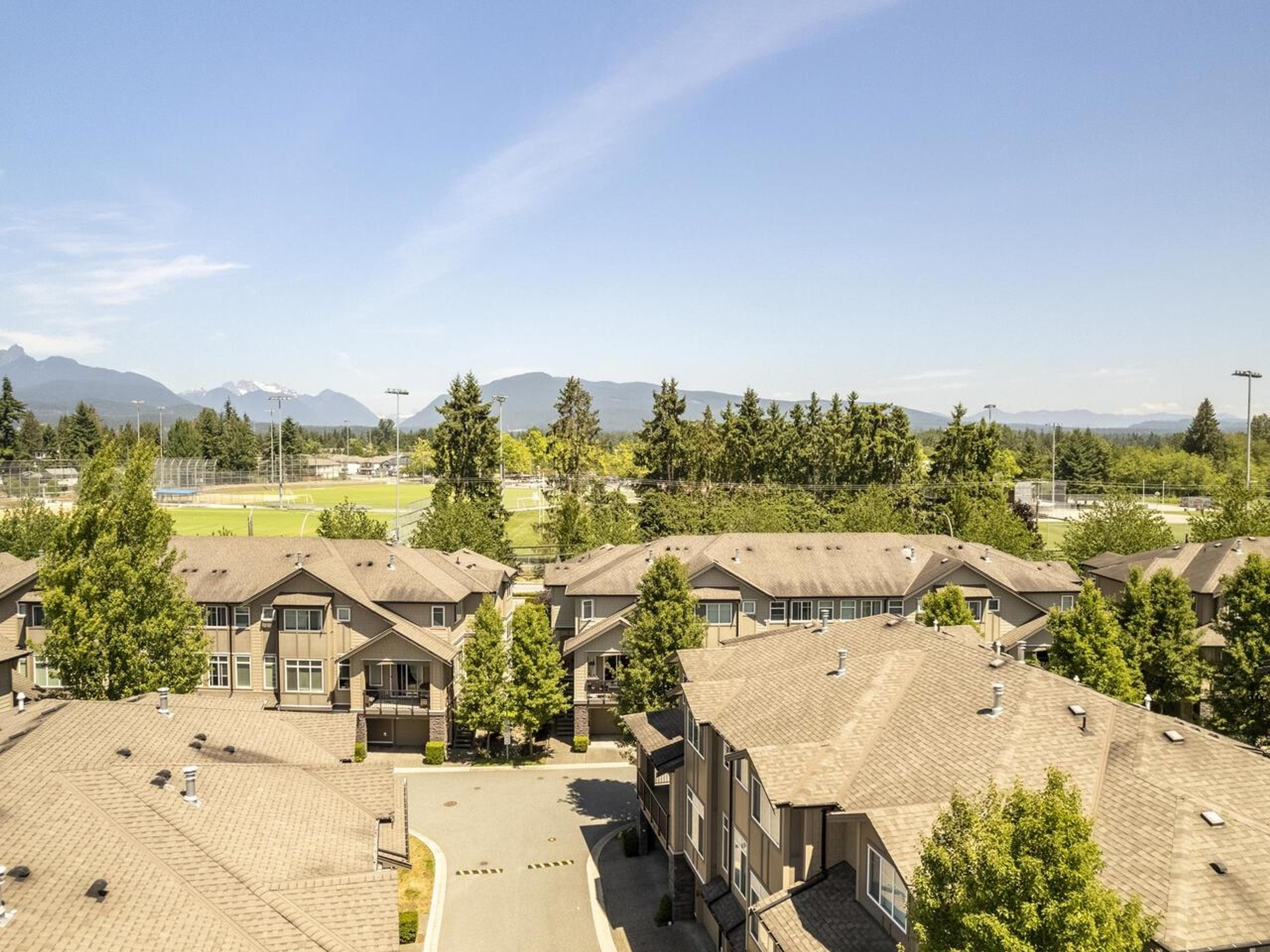 22865 Telosky Avenue, Maple Ridge - Exteriors - Full Complex View, Drone/Aerial View - Photo 7