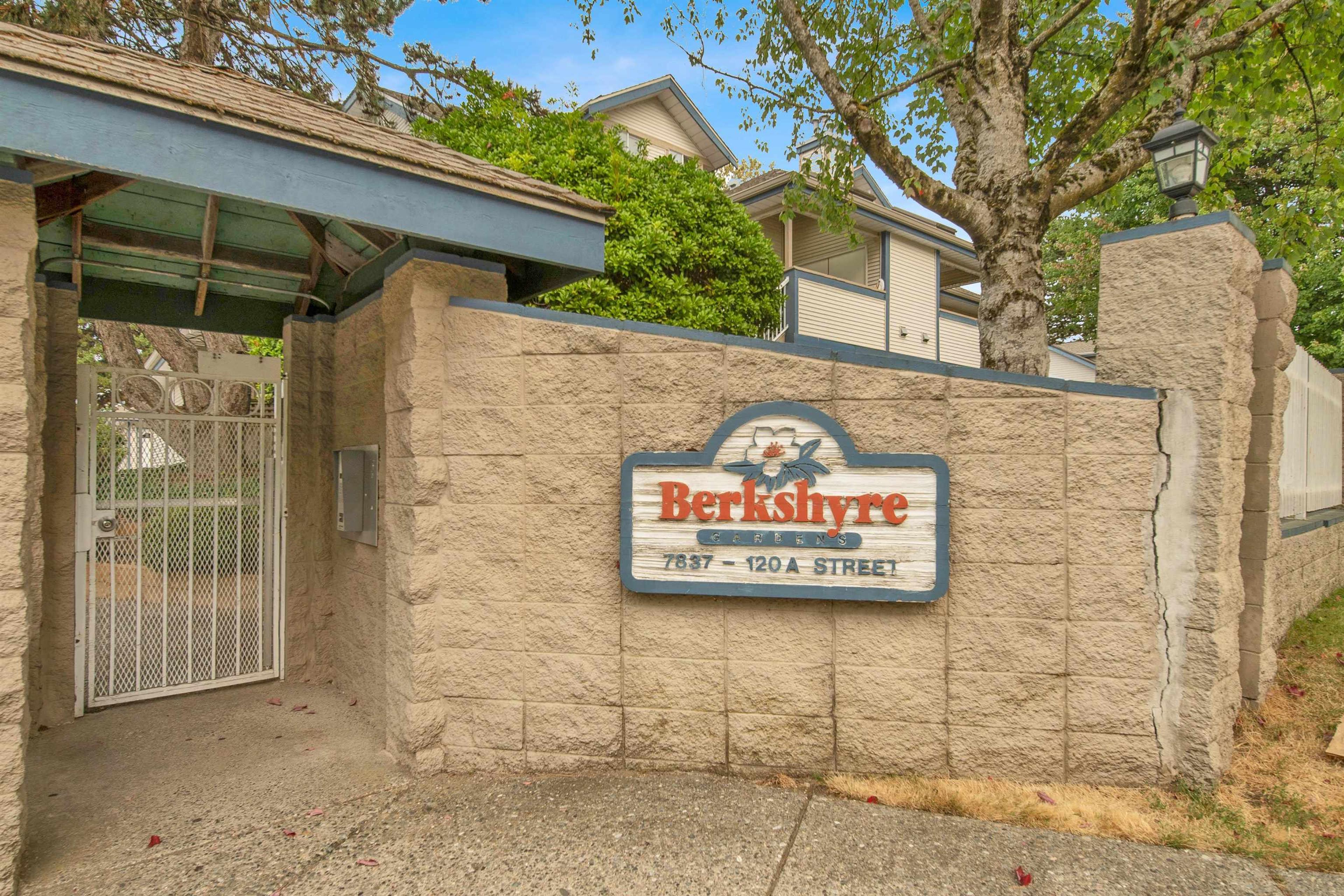 7837 120a Street, Surrey - Exteriors - Photo 8