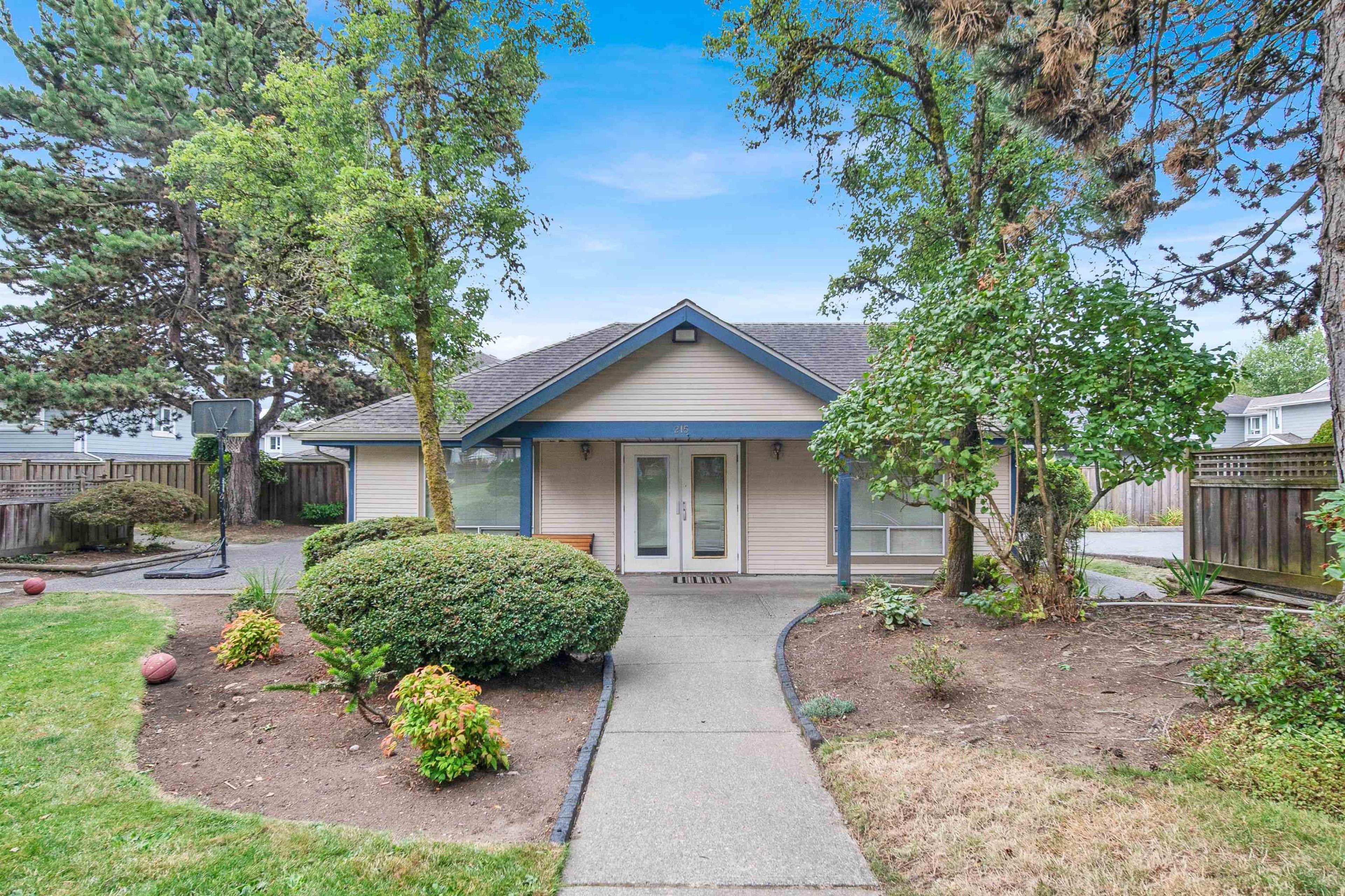 7837 120a Street, Surrey - Exteriors - Photo 11