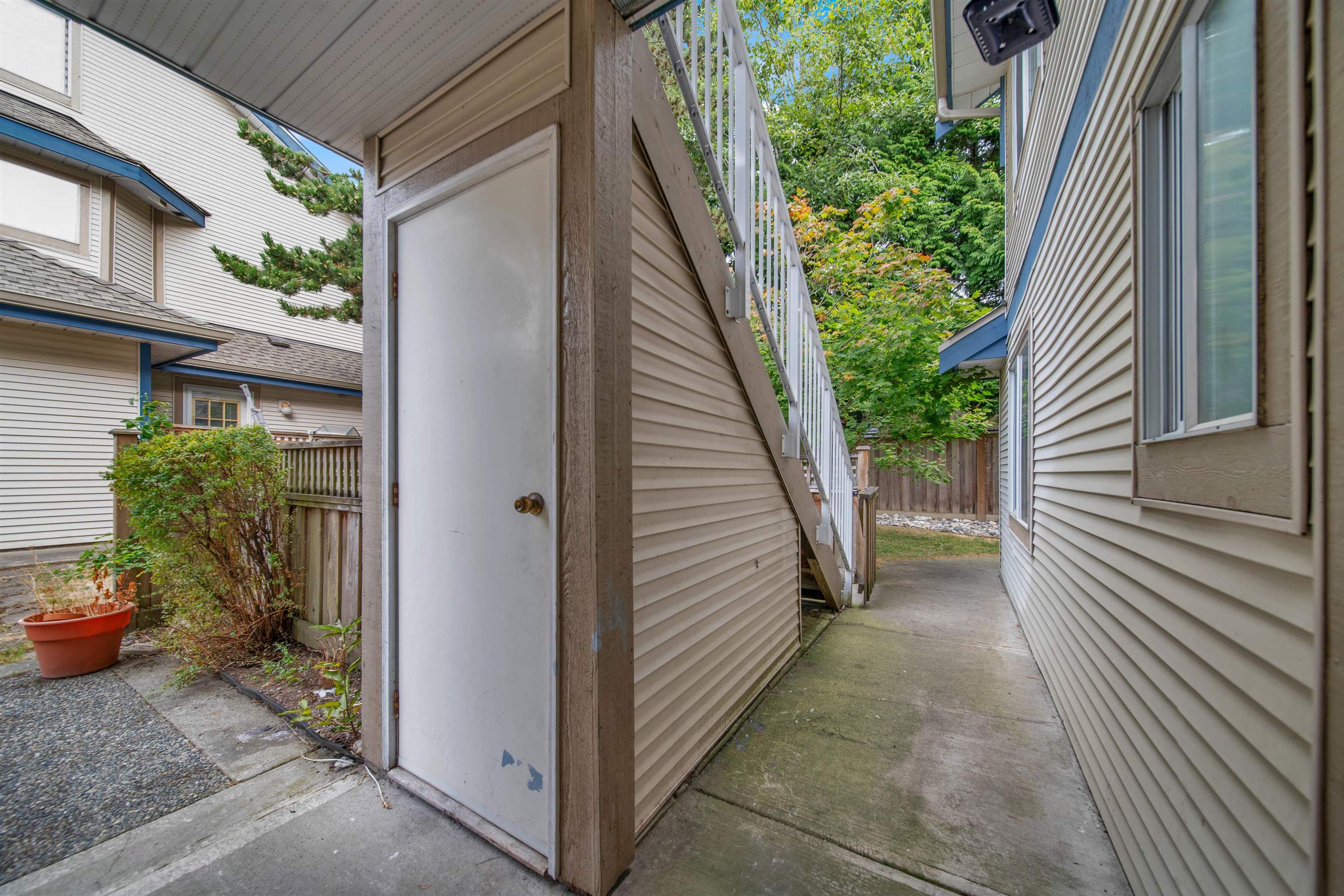 7837 120a Street, Surrey - Exteriors - Photo 13