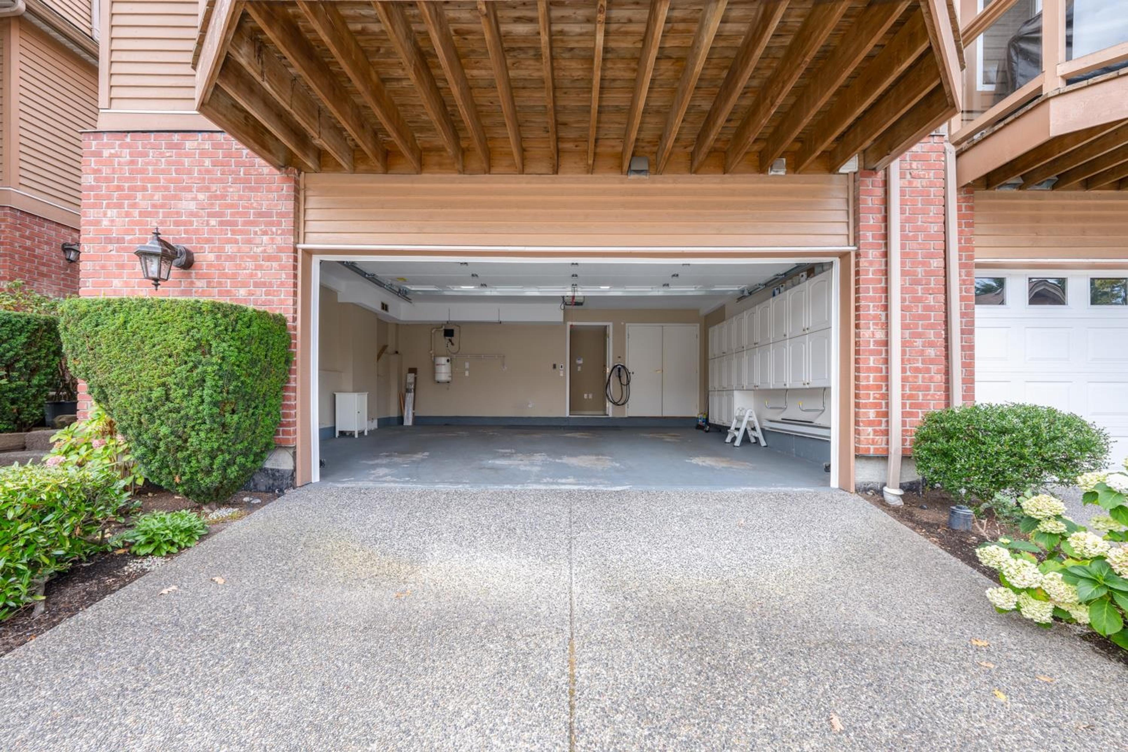 5201 Oakmount Crescent, Burnaby - Exteriors - Photo 1