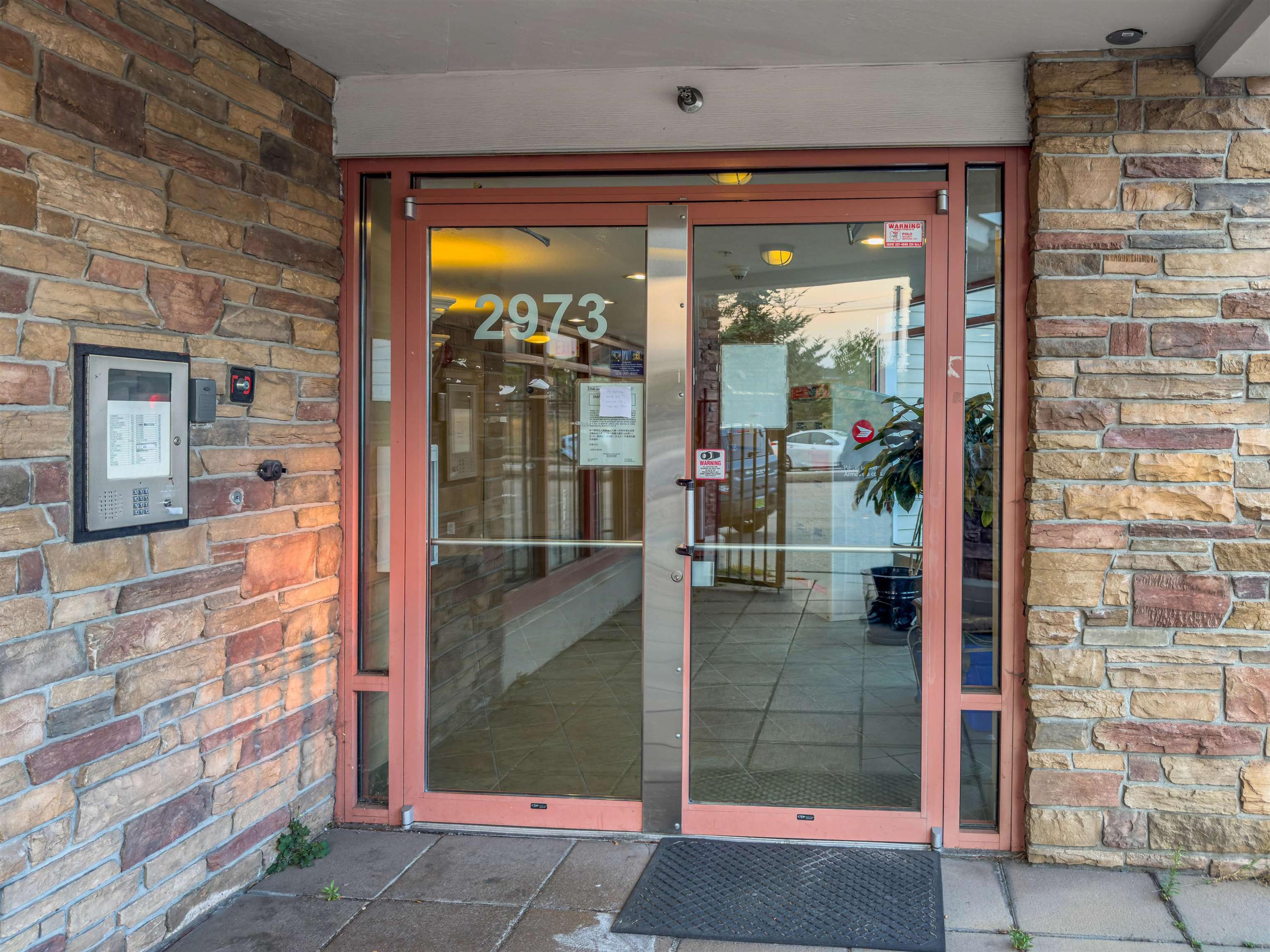 2973 Kingsway, Vancouver - Exteriors - Photo 2