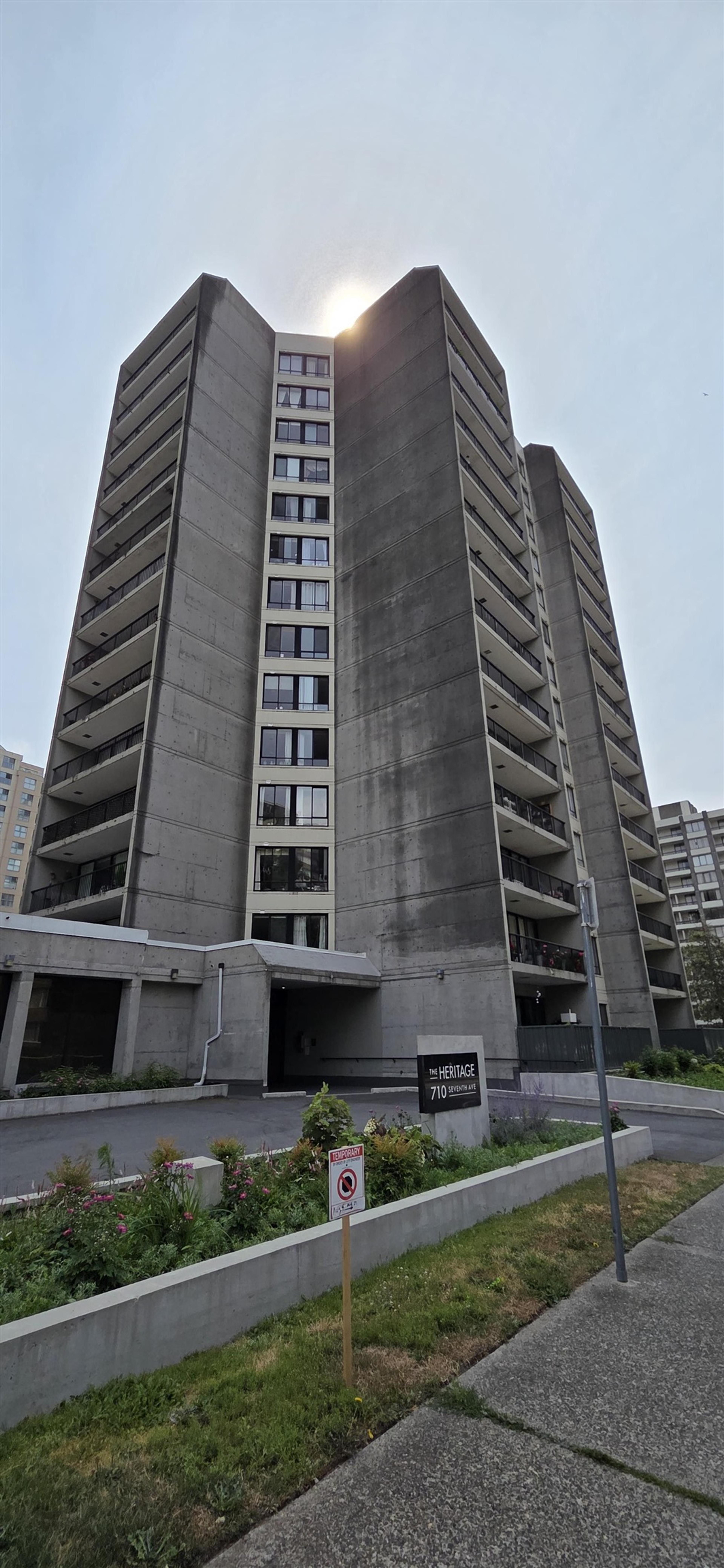 710 Seventh Avenue, New Westminster - Exteriors - Full Complex View - Photo 2