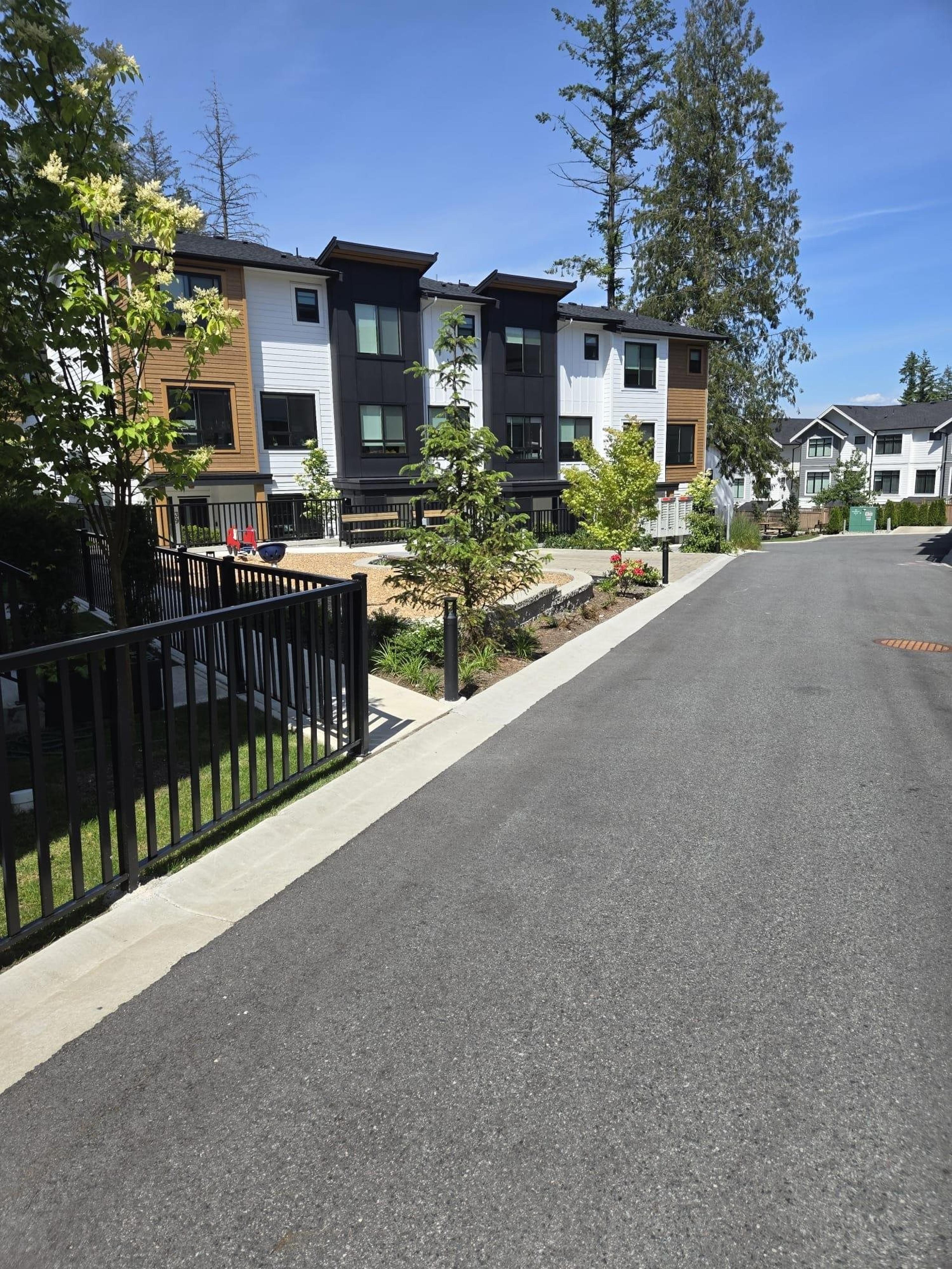 17538 100 Avenue, Surrey - Exteriors - Full Complex View - Photo 8