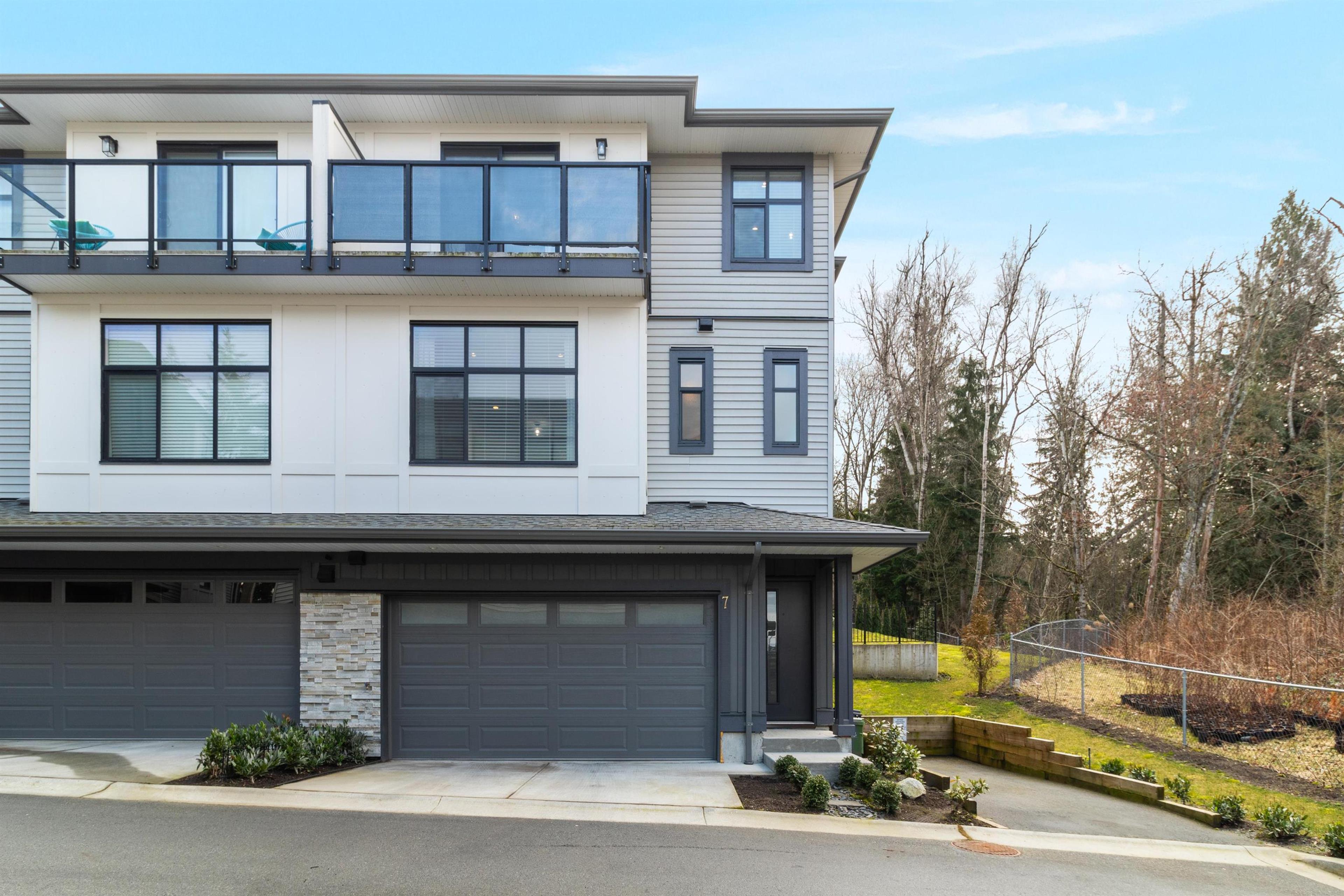 35810 Mckee Road, Abbotsford - Exteriors - Photo 3