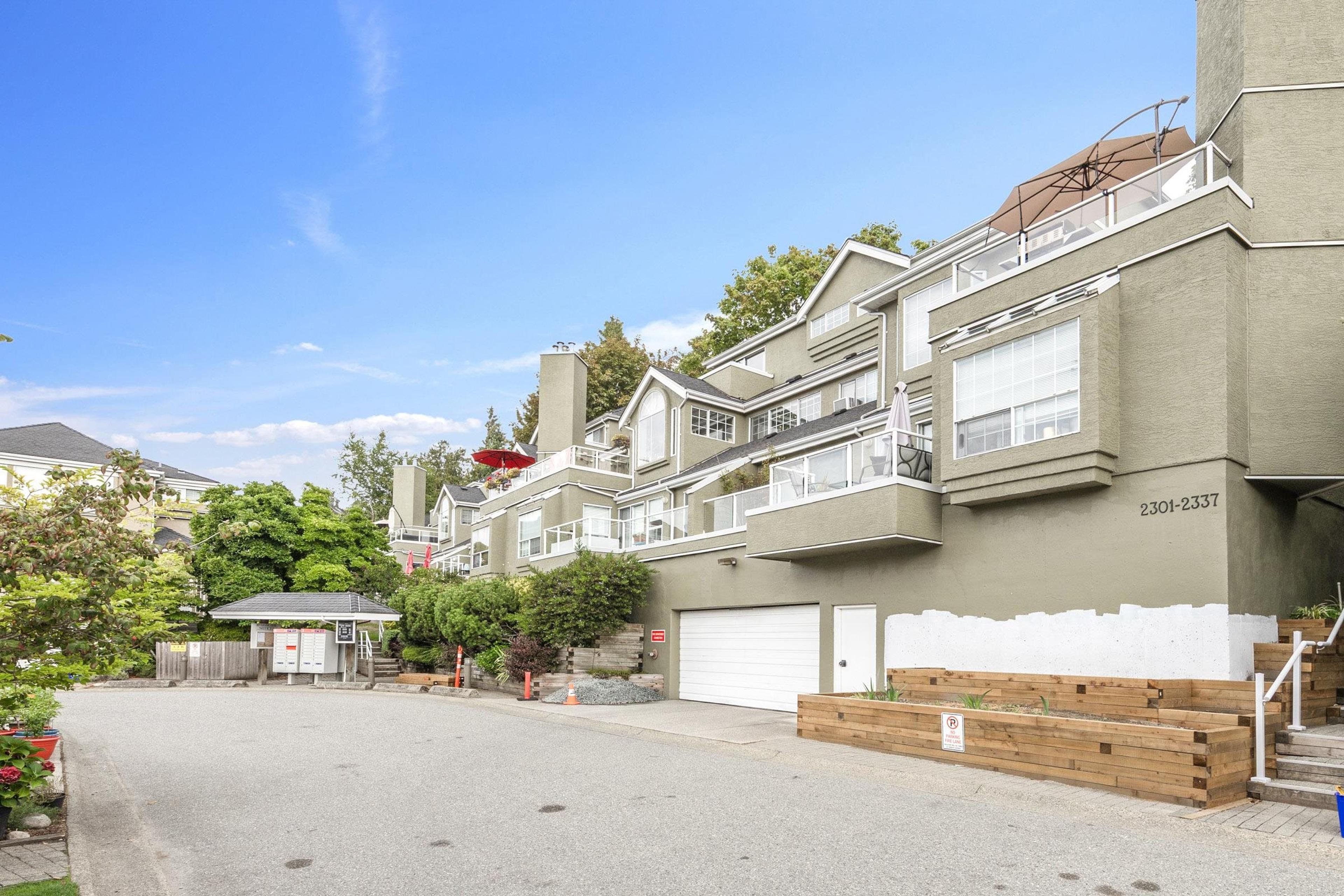 2383 Quayside Court, Vancouver - Exteriors - Full Complex View - Photo 1