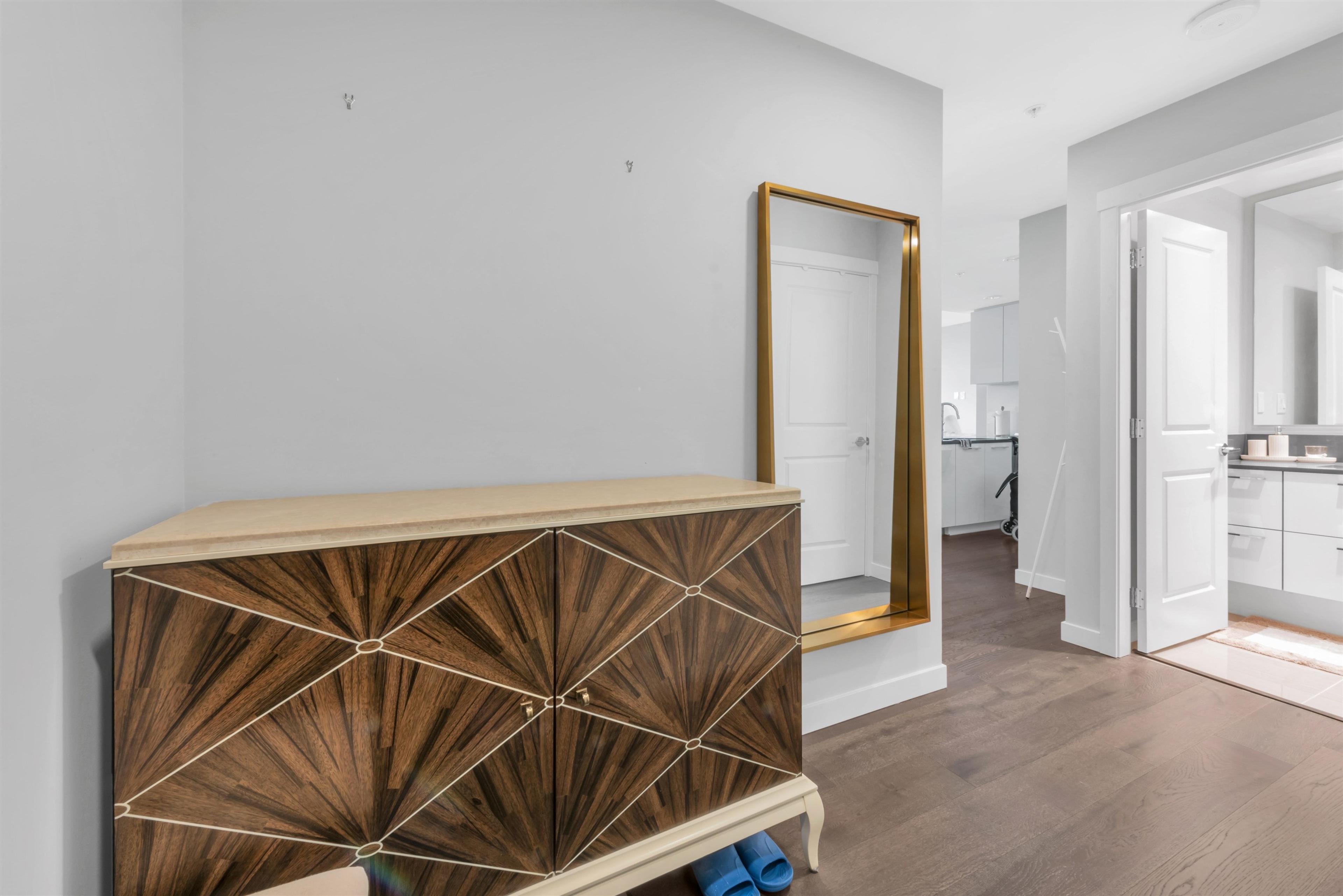 3487 Binning Road, Vancouver - Exteriors - Photo 2