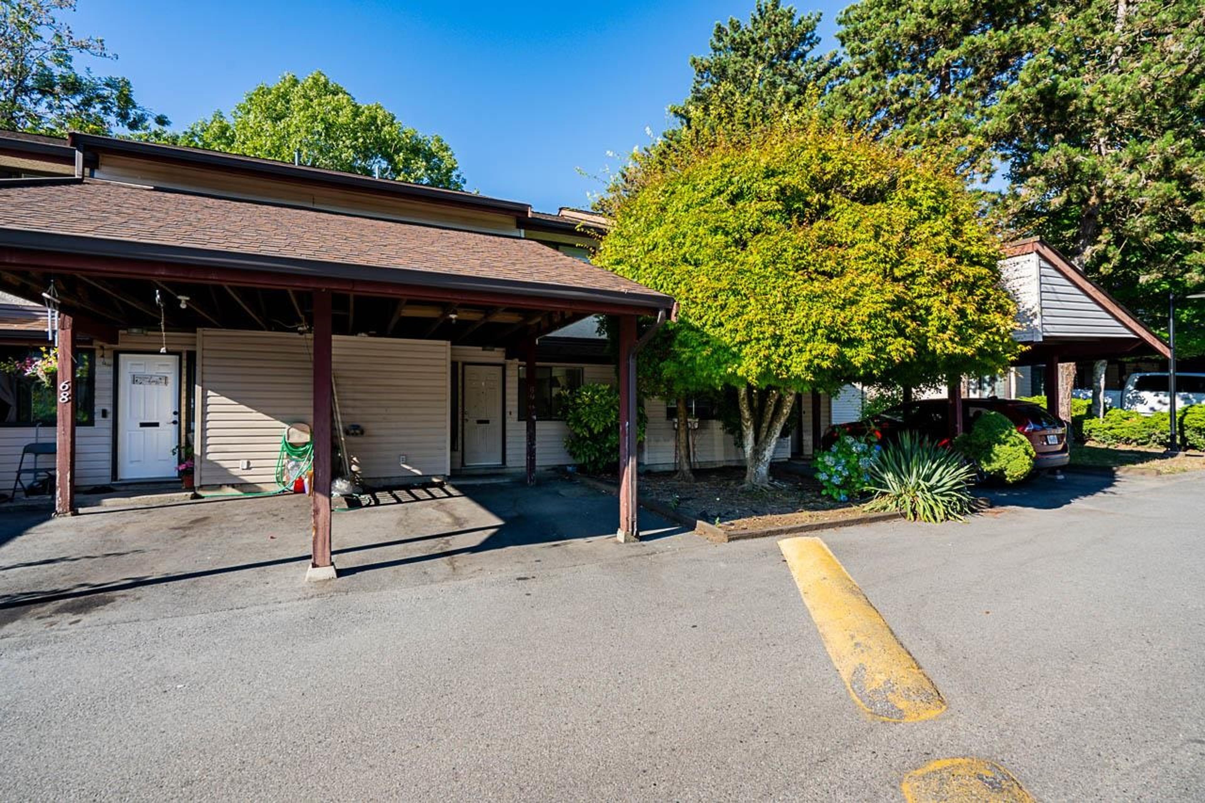 13880 74 Avenue, Surrey - Exteriors - Photo 2