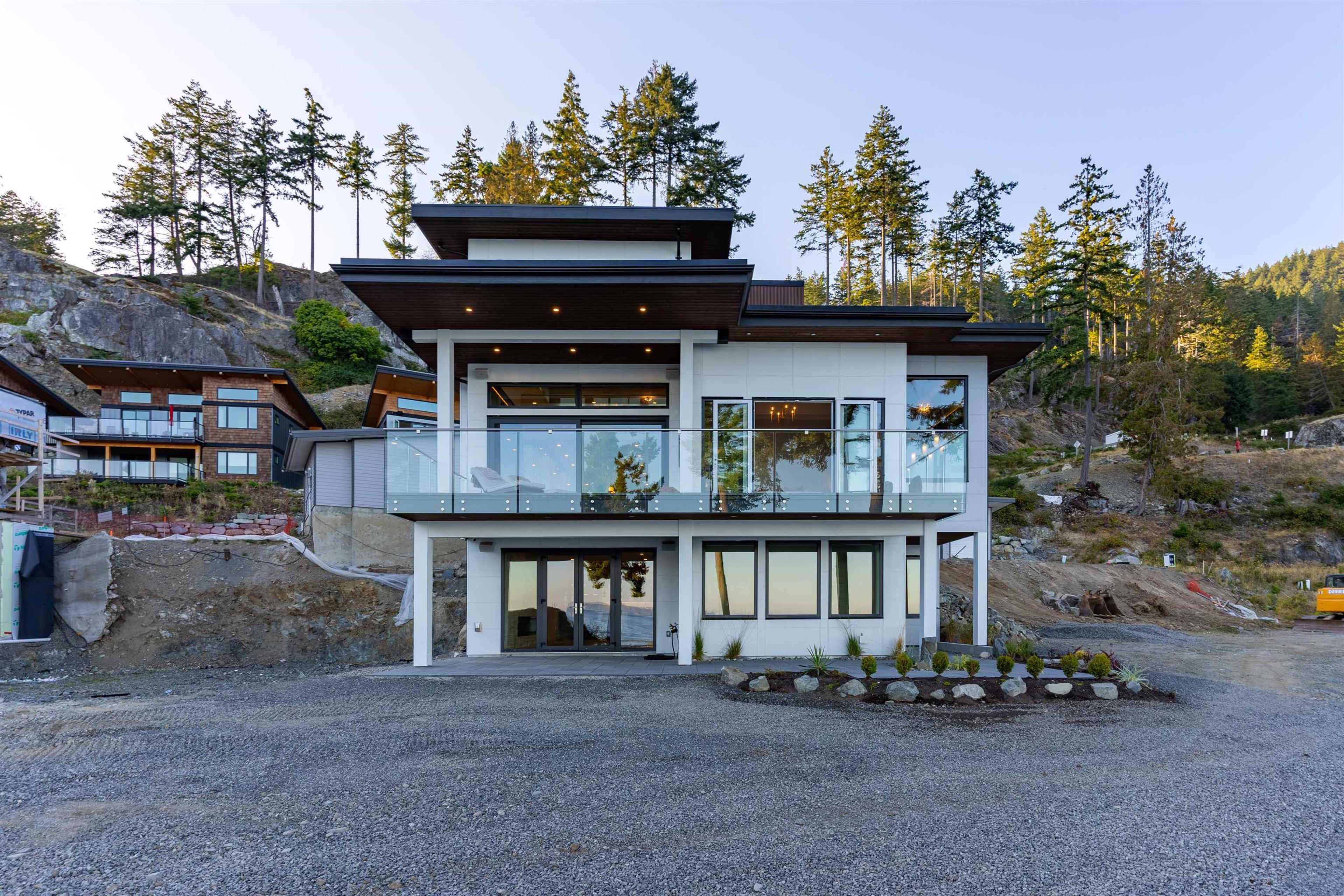 241 Shore Lane, Bowen Island - Exteriors - Photo 2