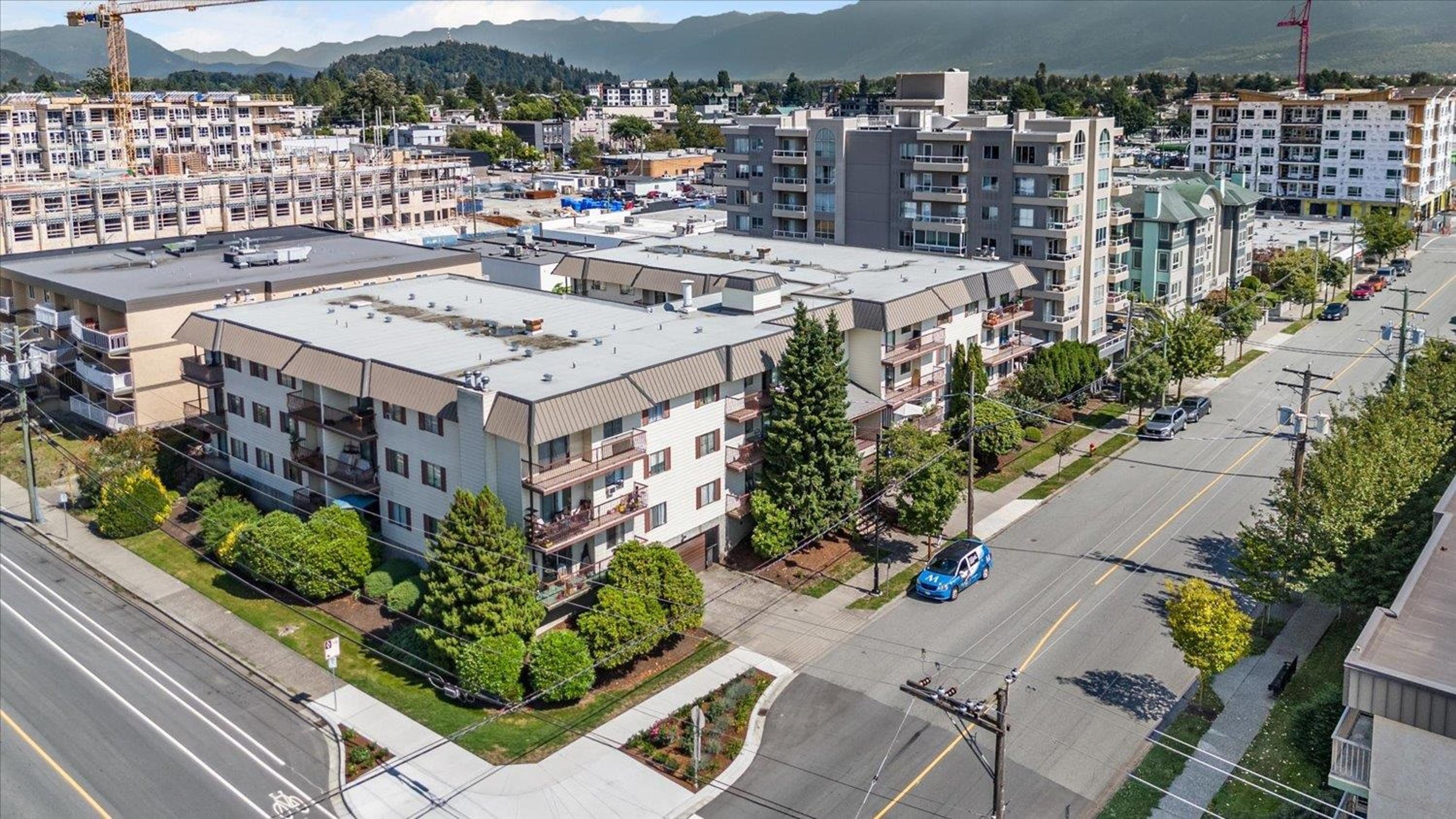 45749 Spadina Avenue, Chilliwack - Exteriors - Full Complex View, Drone/Aerial View - Photo 1