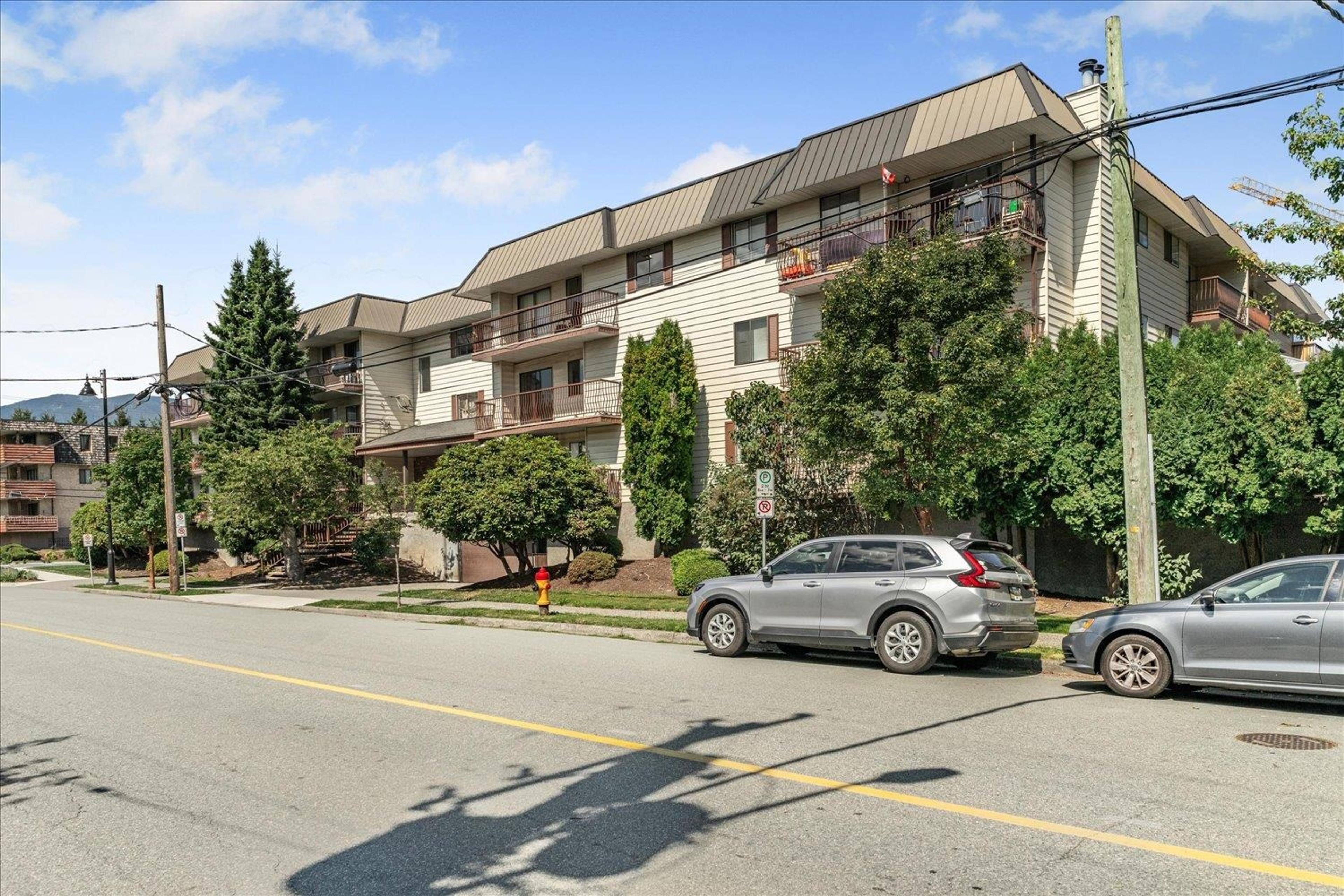 45749 Spadina Avenue, Chilliwack - Exteriors - Photo 4