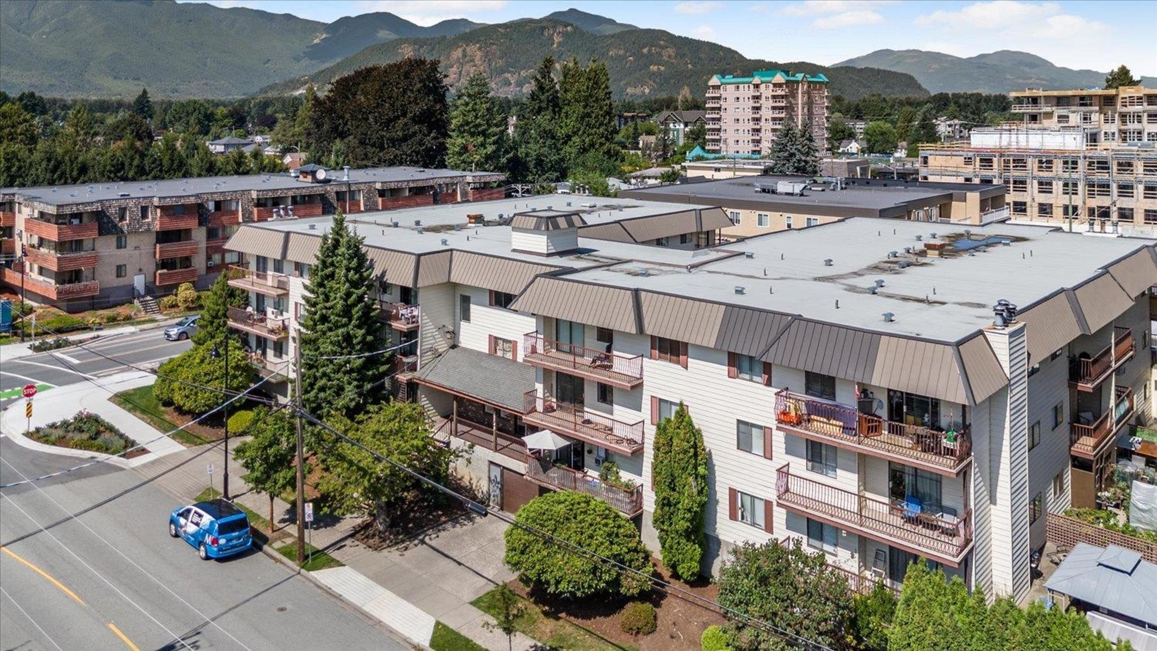 45749 Spadina Avenue, Chilliwack - Exteriors - Full Complex View, Drone/Aerial View - Photo 6