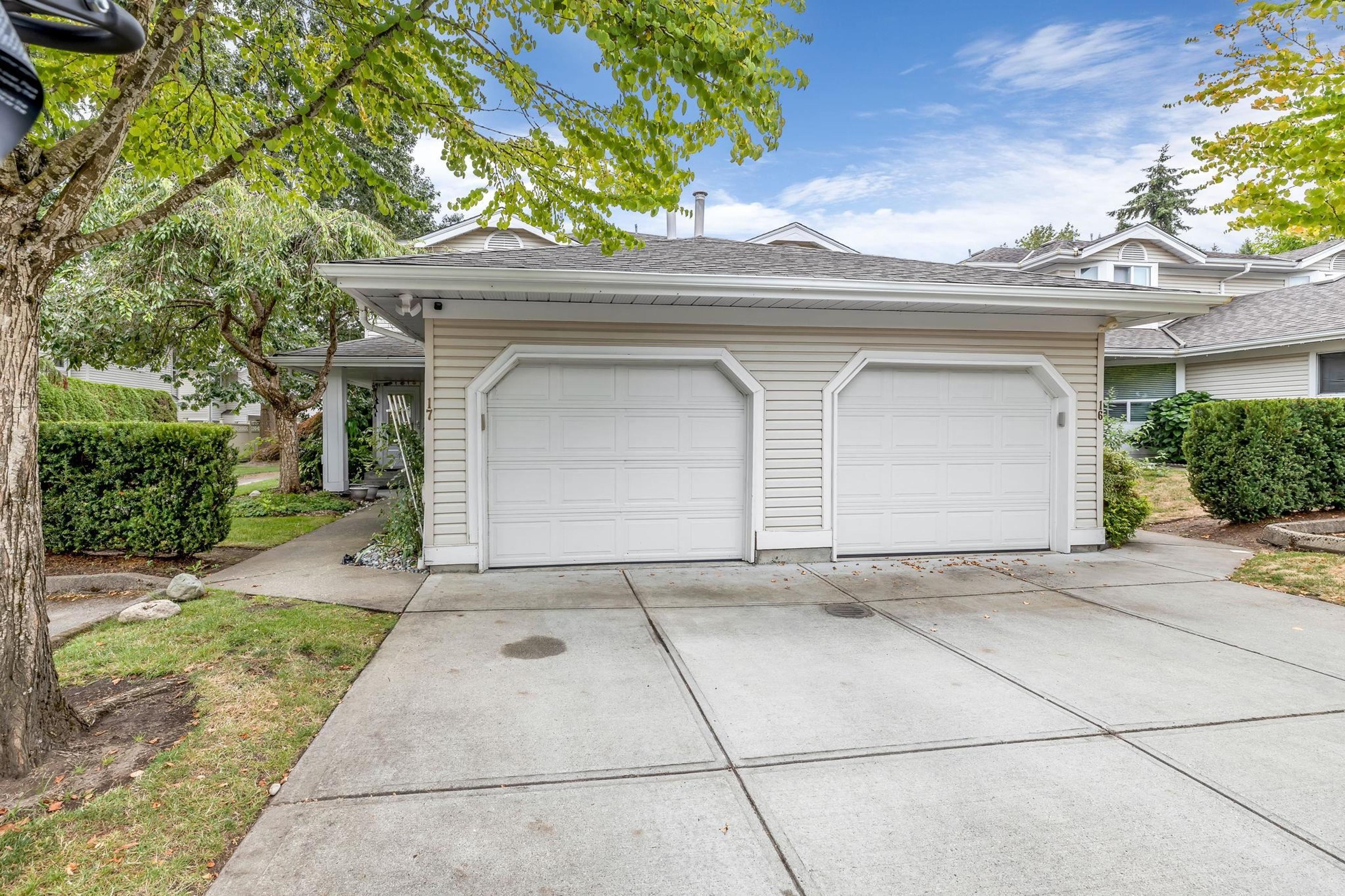 6452 121 Street, Surrey - Exteriors - Photo 4