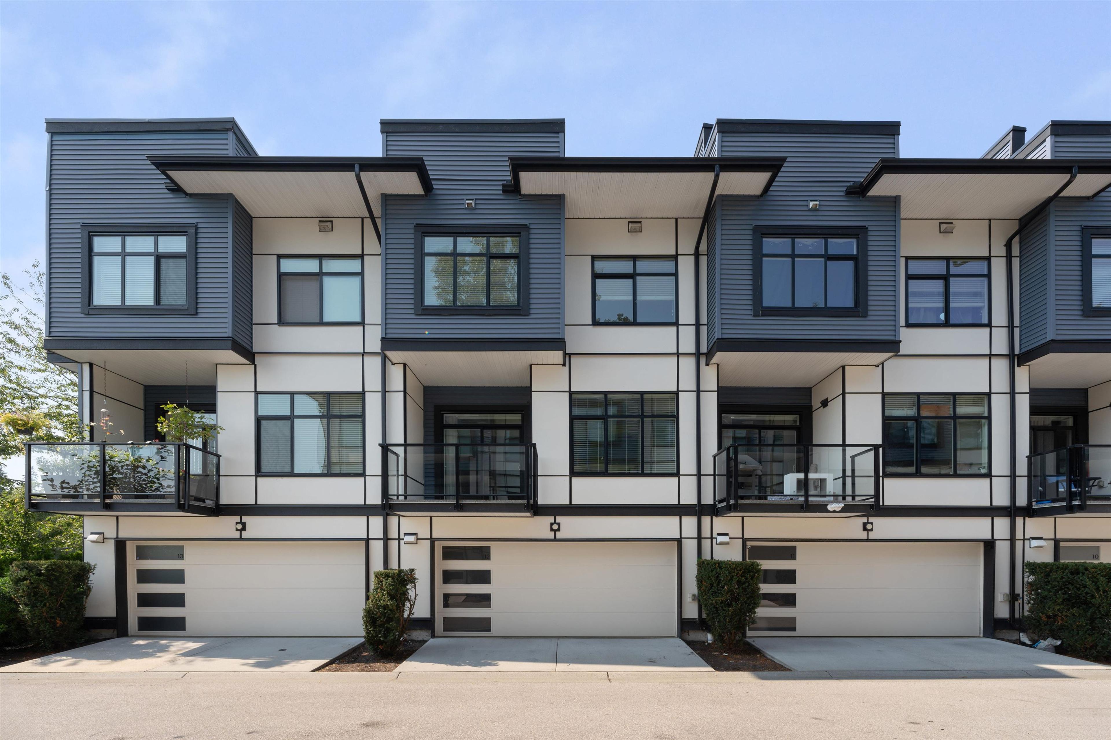 16828 Boxwood Drive, Surrey - Exteriors - Full Complex View - Photo 4