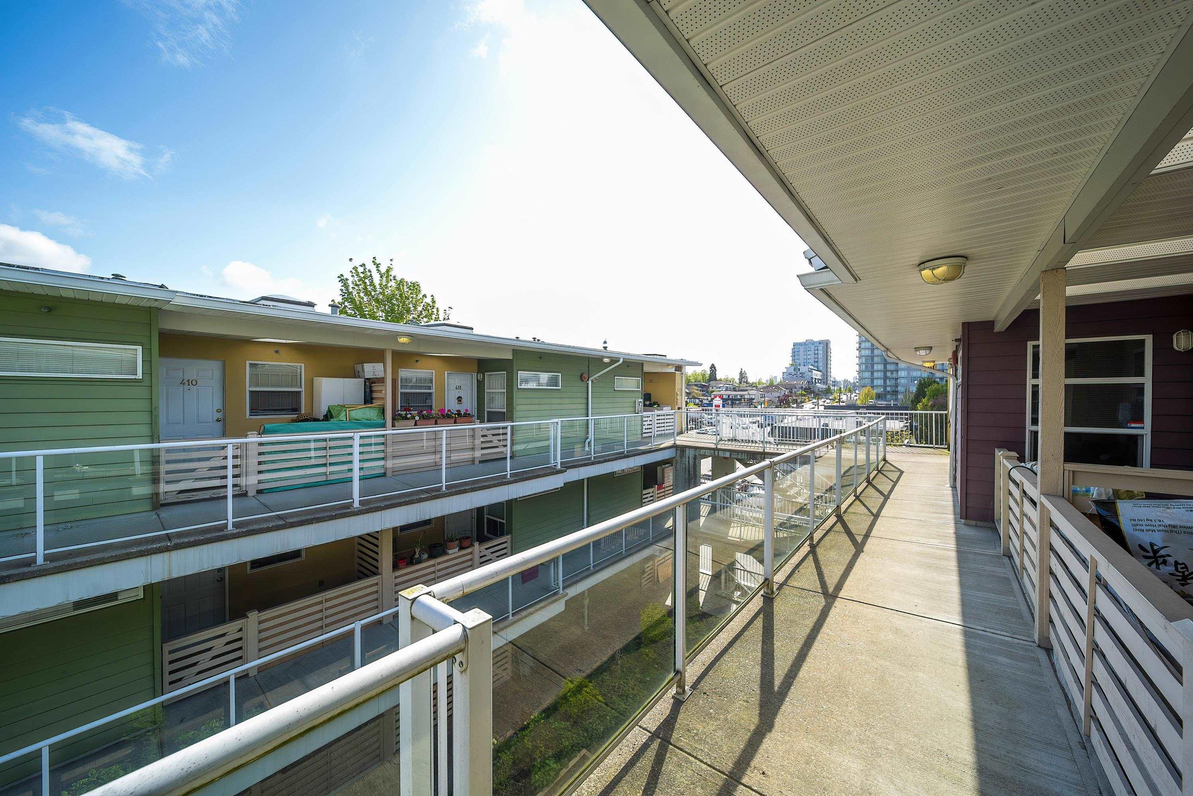 2238 Kingsway, Vancouver - Exteriors - Photo 4