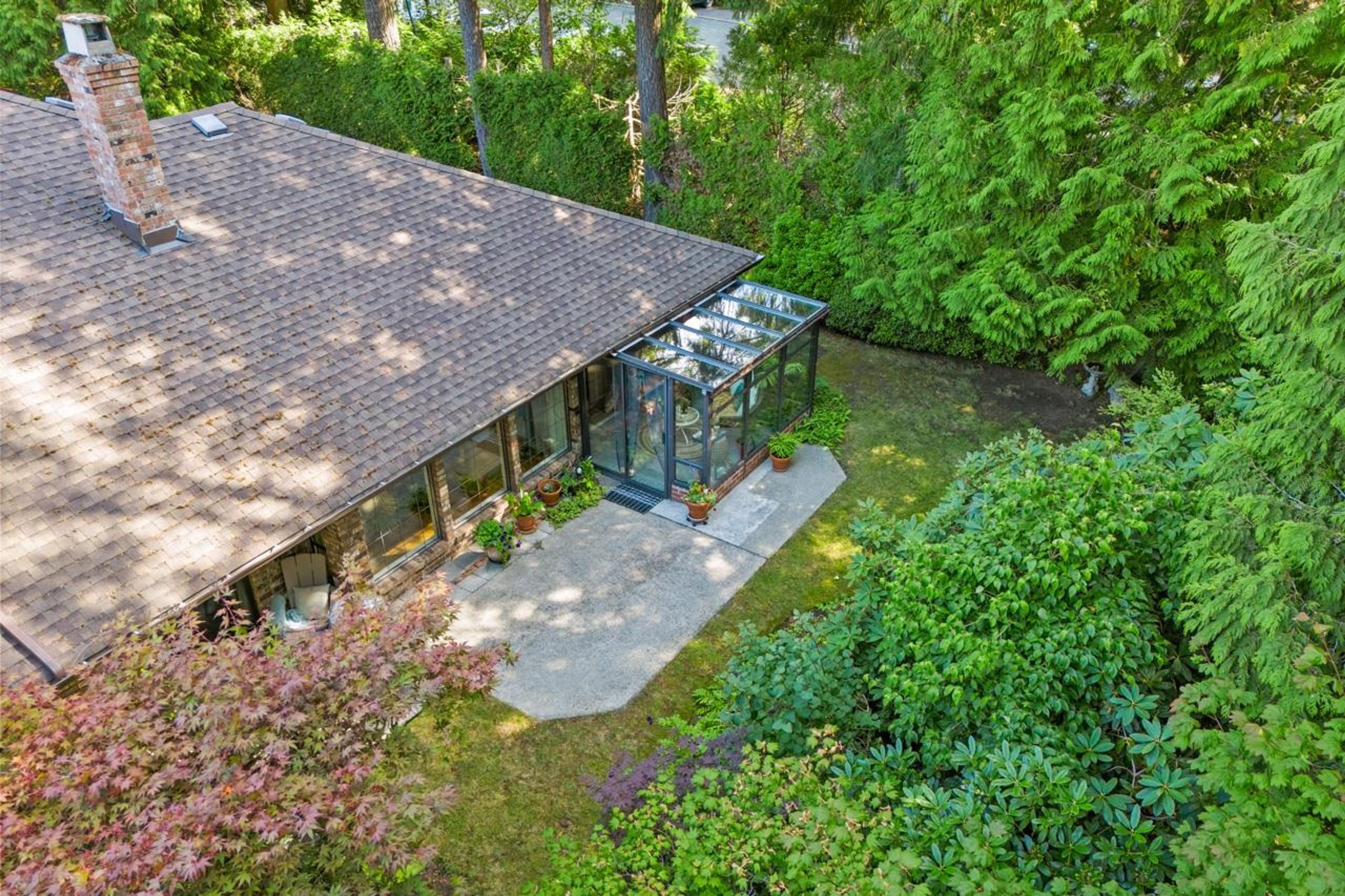 1725 Southmere Crescent, Surrey - Exteriors - Drone/Aerial View - Photo 9