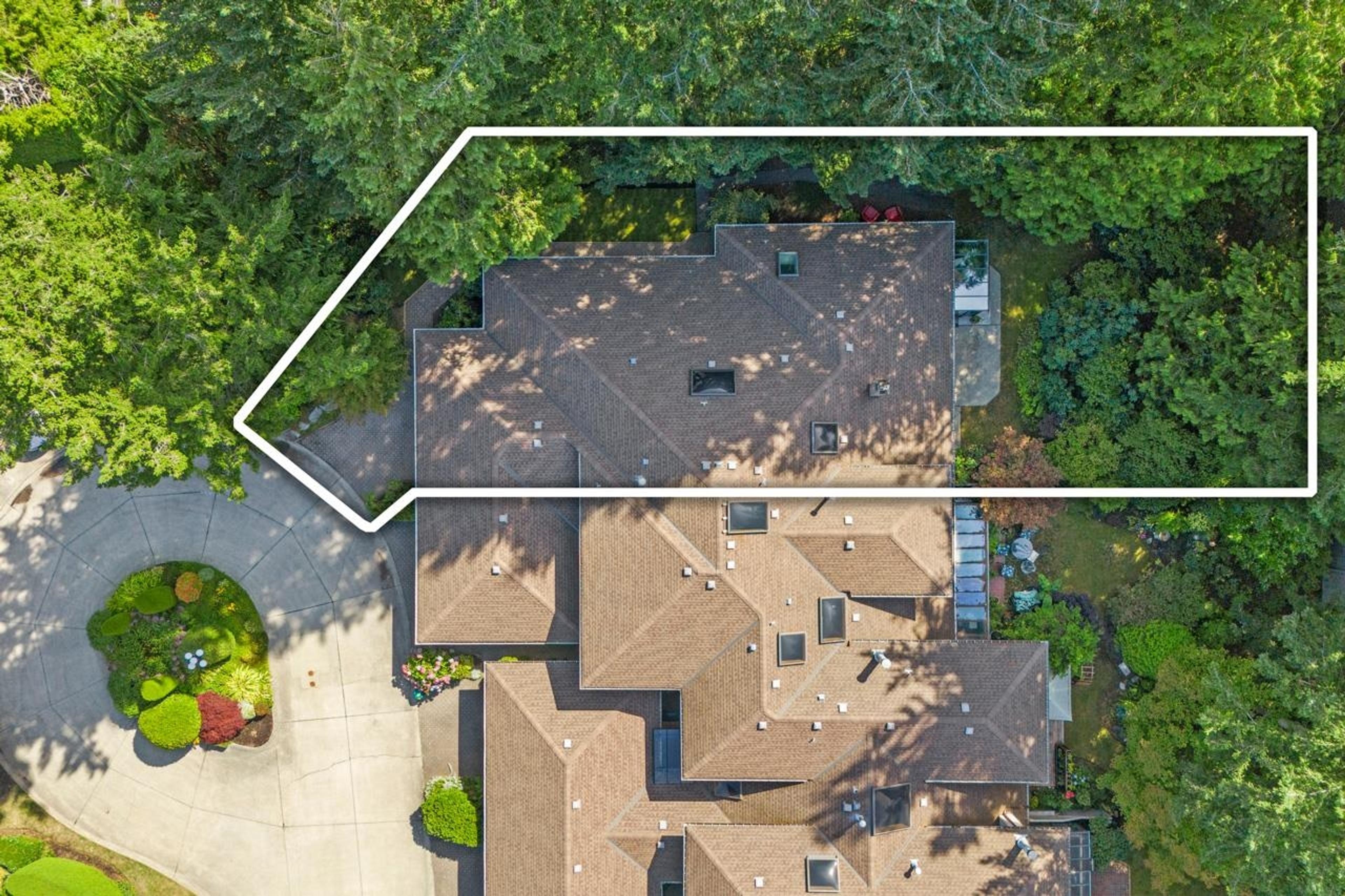 1725 Southmere Crescent, Surrey - Exteriors - Full Complex View, Drone/Aerial View, Marked/Pin - Photo 10