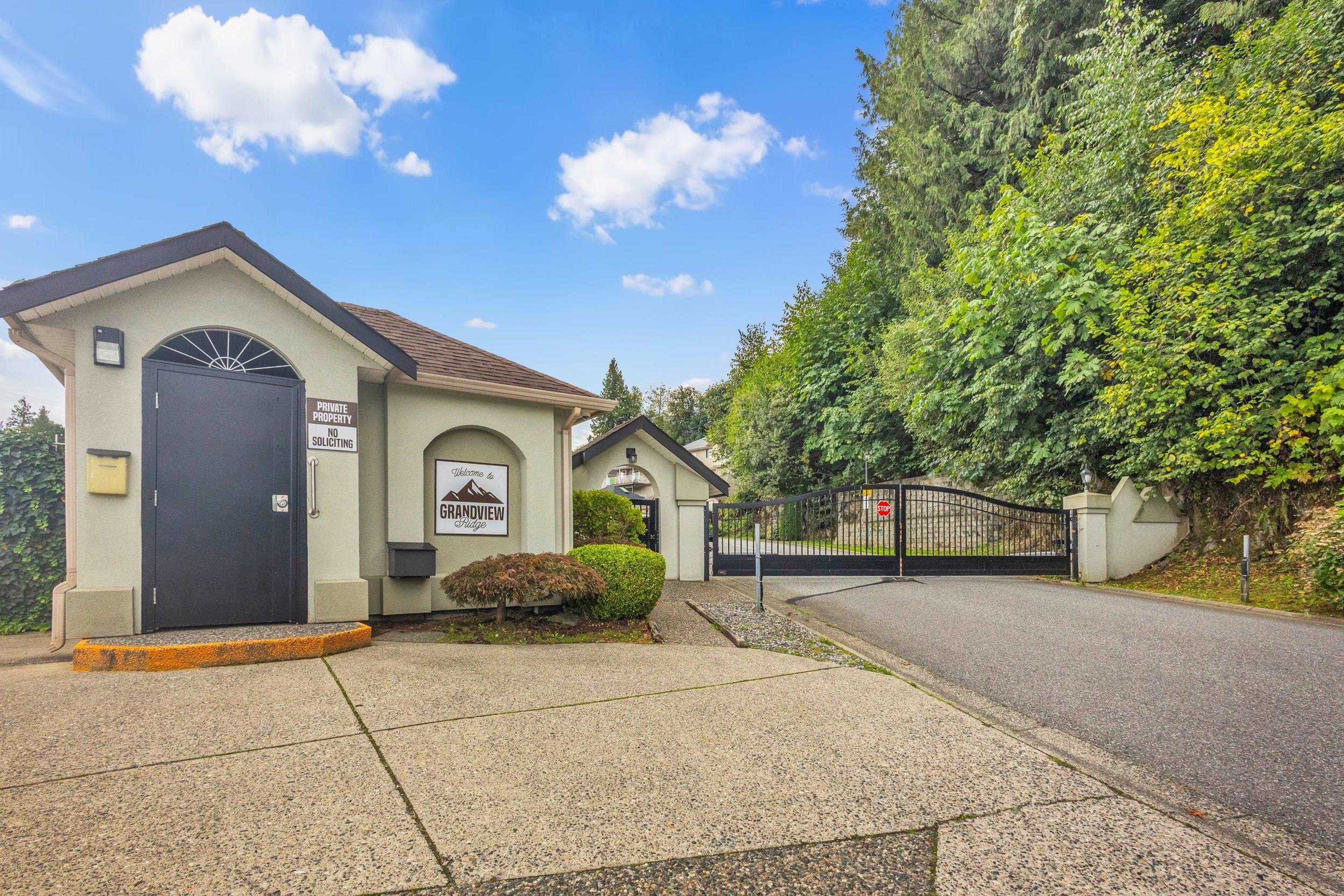 47470 Chartwell Drive, Chilliwack - Exteriors - Photo 2