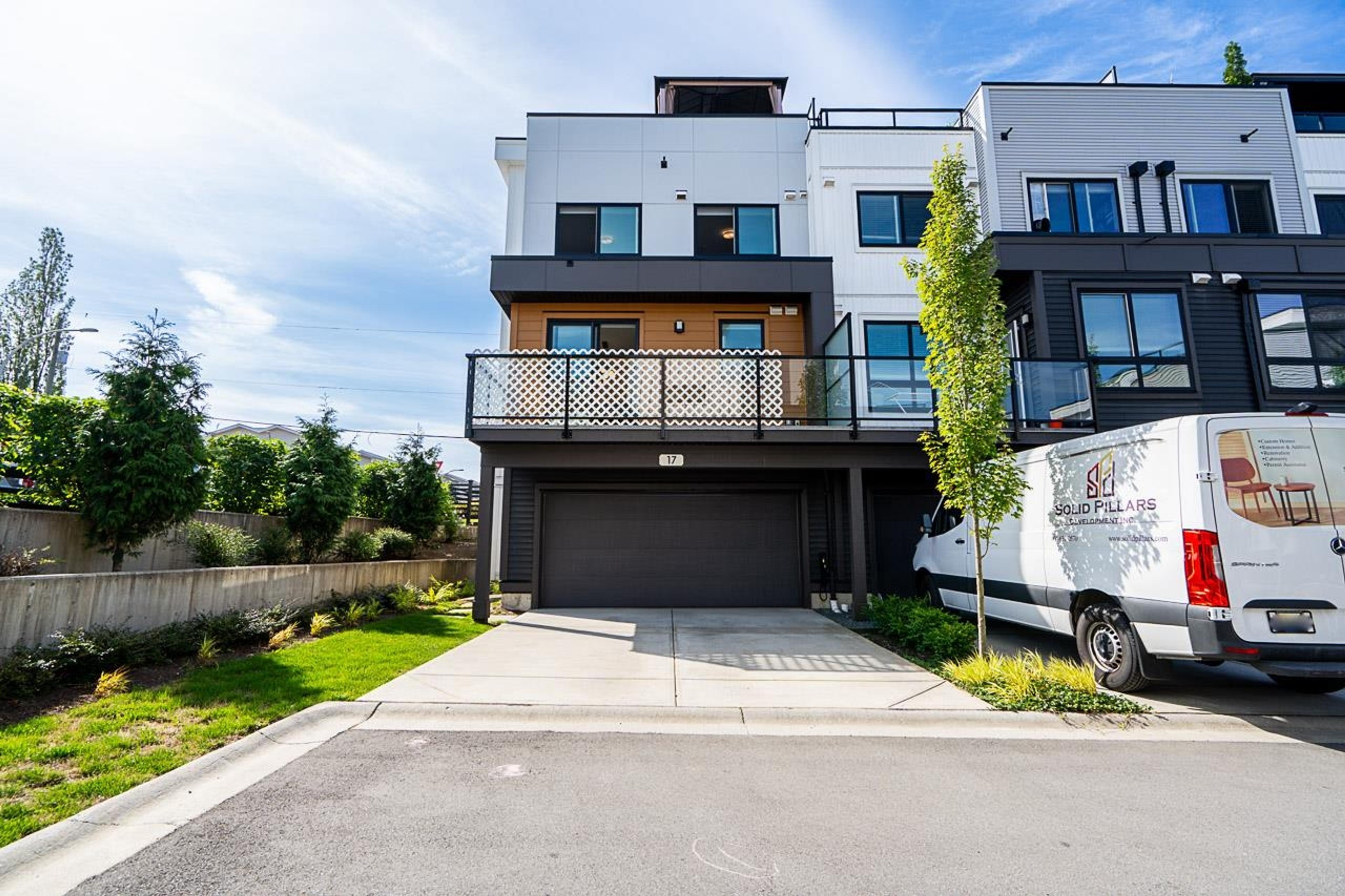 20057 82 Avenue, Langley - Exteriors - Photo 4