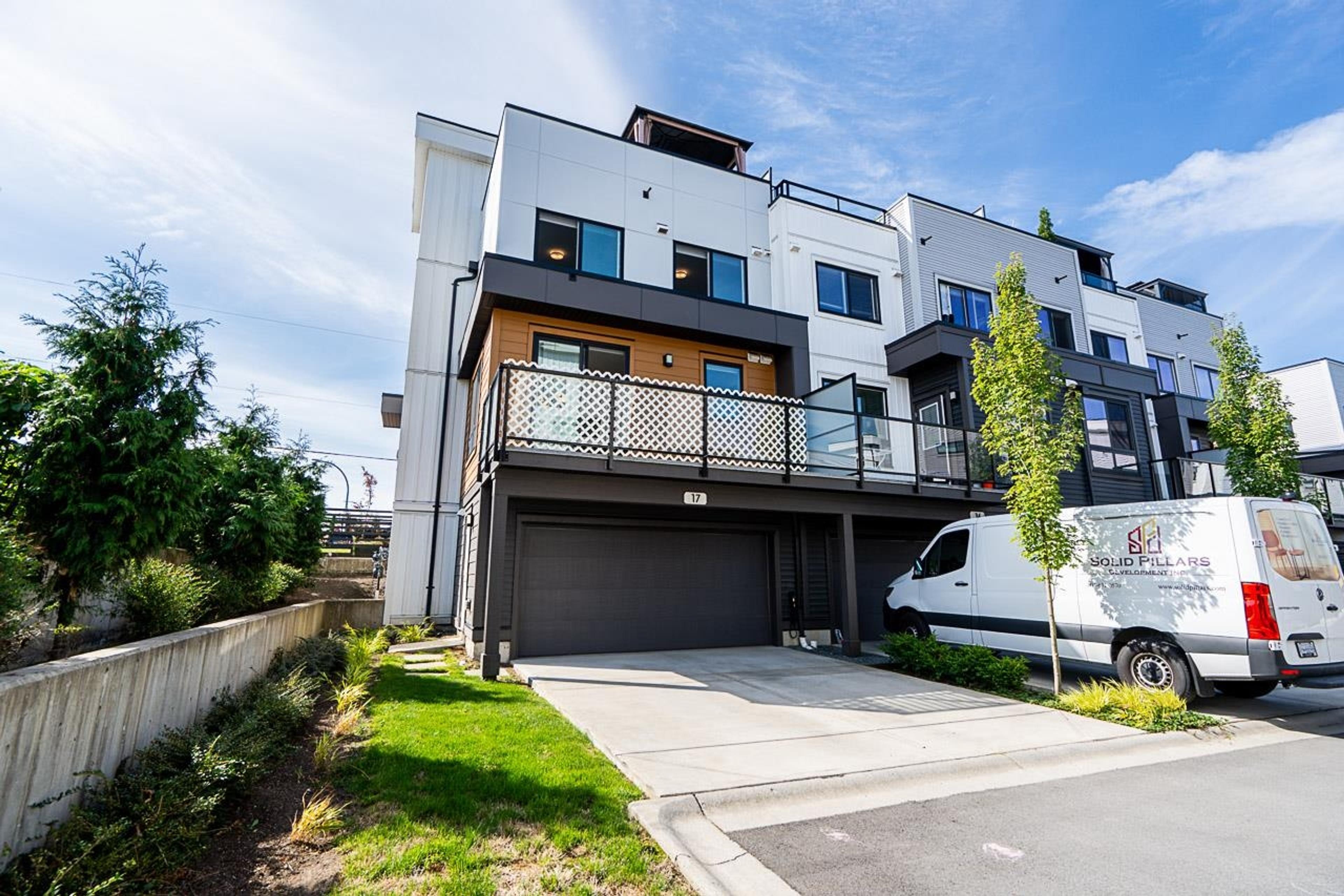 20057 82 Avenue, Langley - Exteriors - Full Complex View - Photo 5