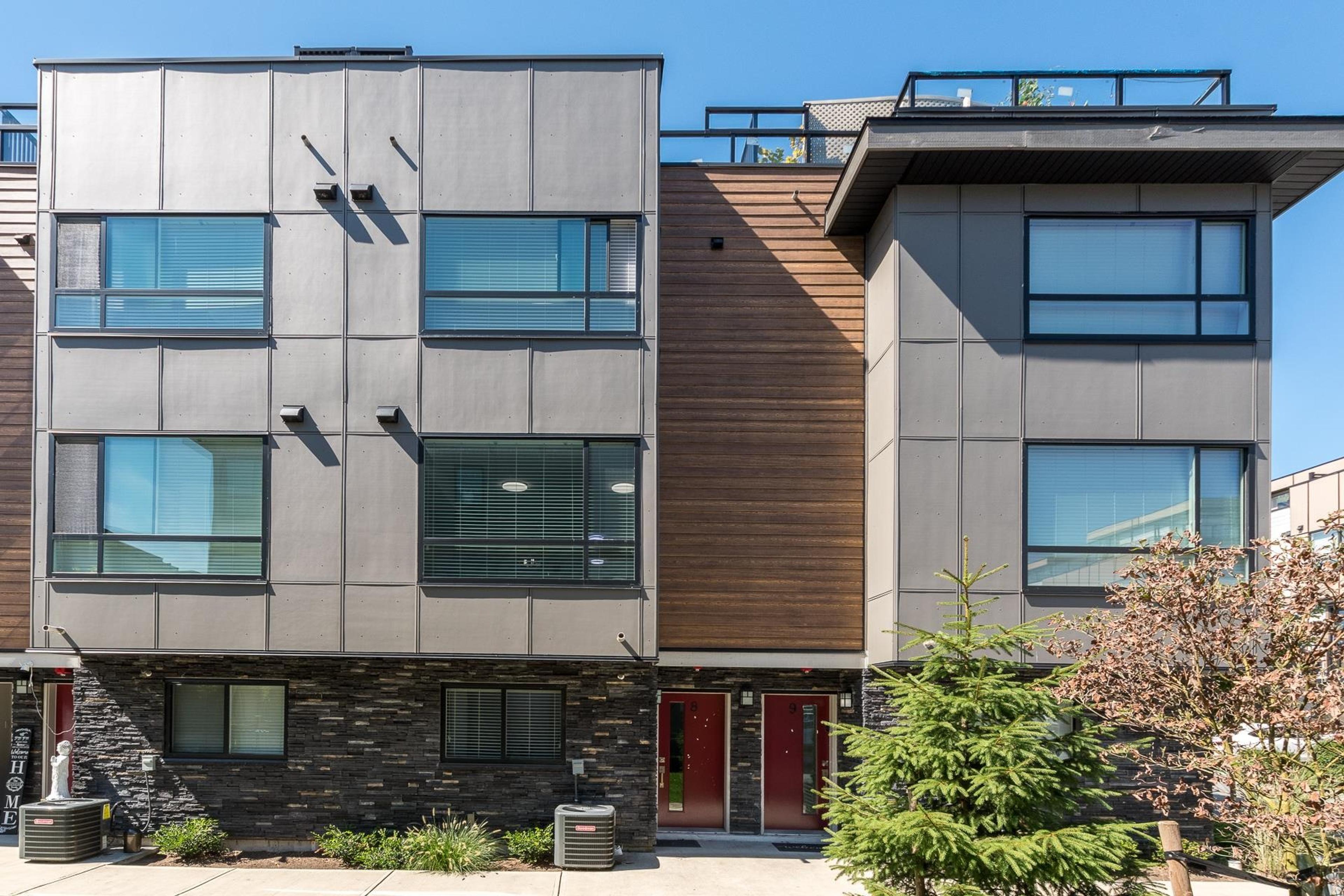 19631 55a Avenue, Langley - Exteriors - Photo 1