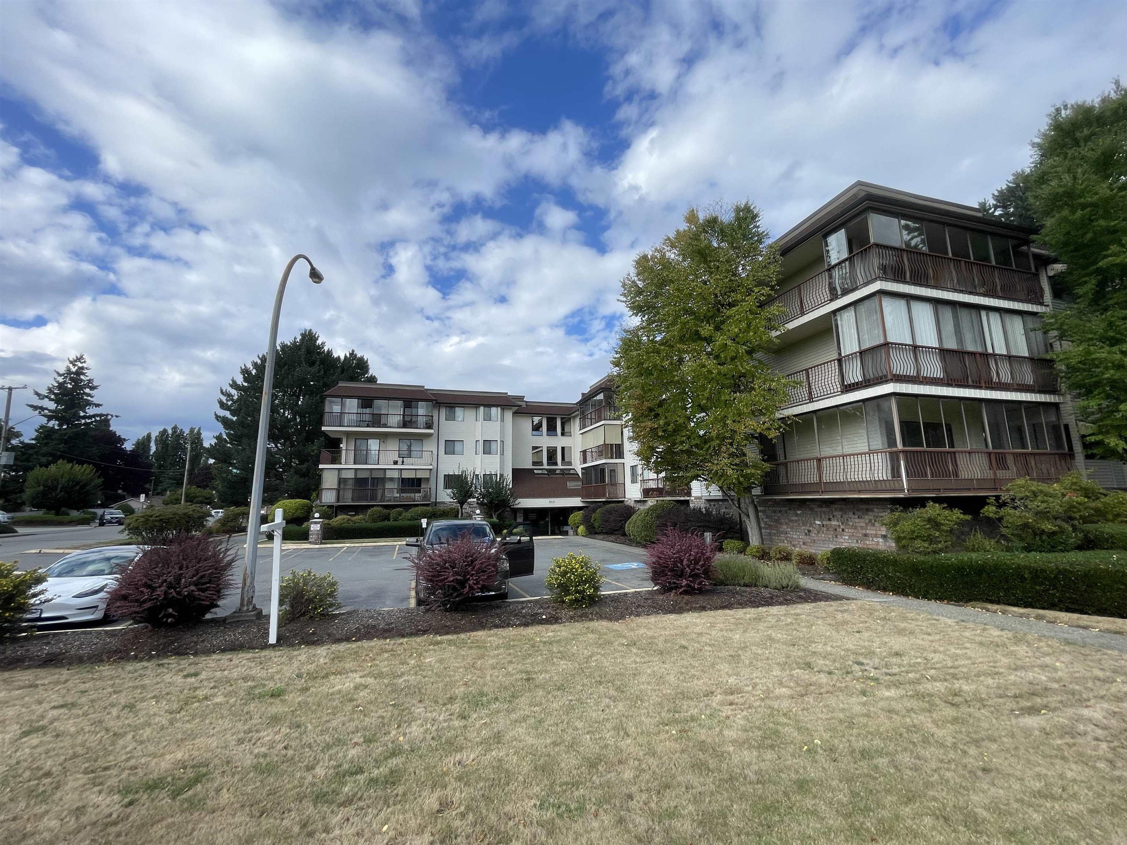 2414 Church Street, Abbotsford - Exteriors - Full Complex View - Photo 3