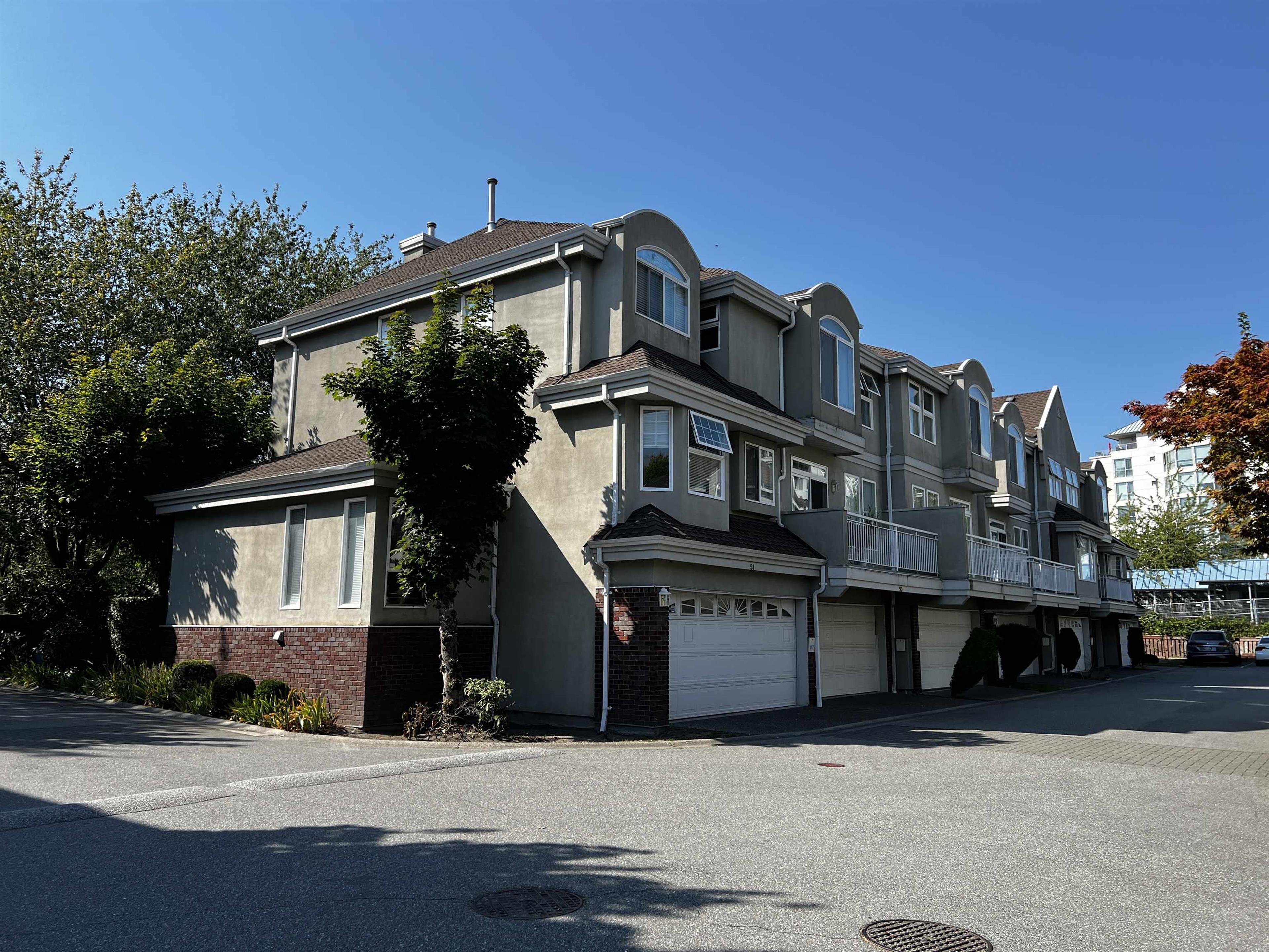 5840 Dover Crescent, Richmond - Exteriors - Full Complex View - Photo 2