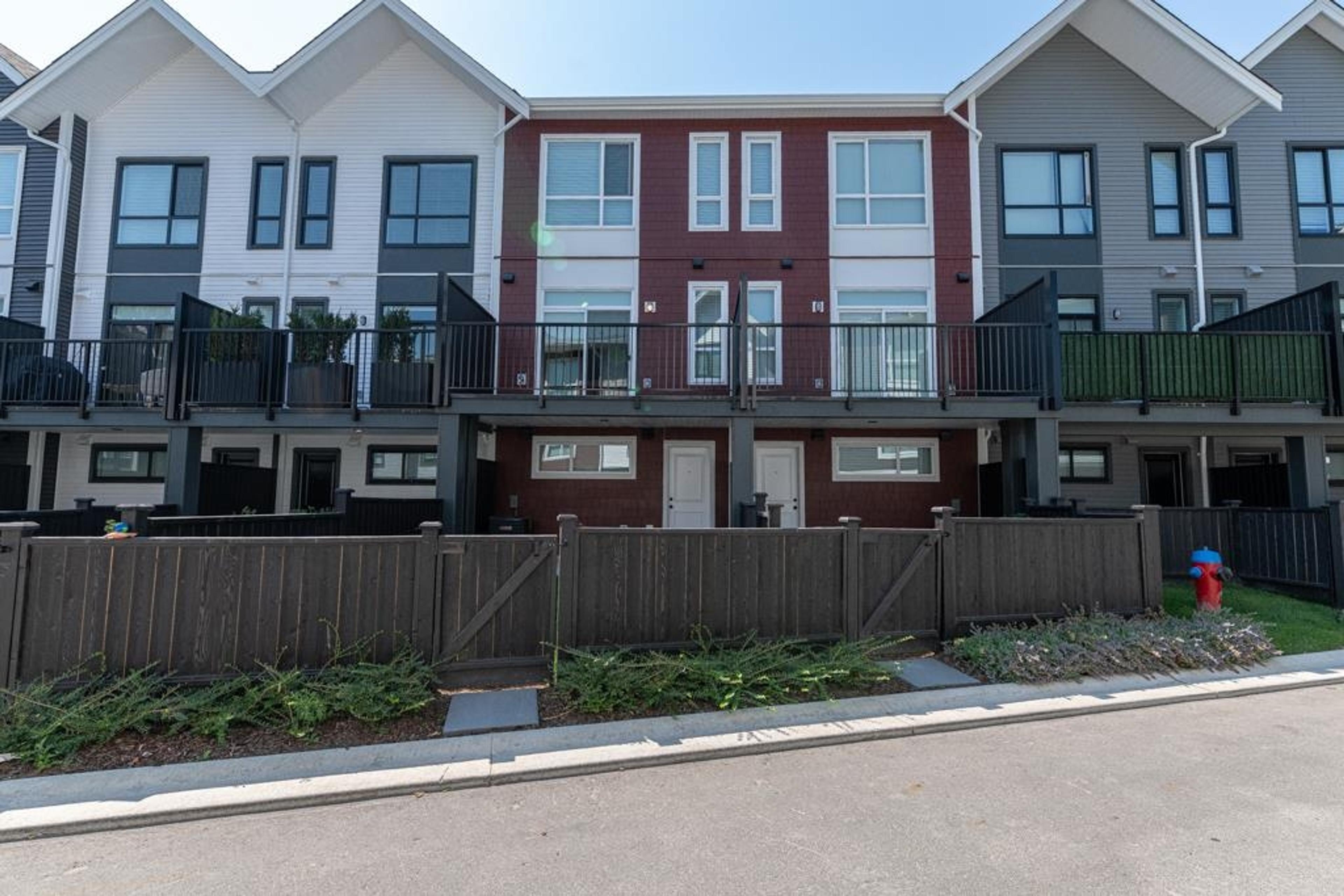 2886 Montrose Avenue, Abbotsford - Exteriors - Full Complex View - Photo 2