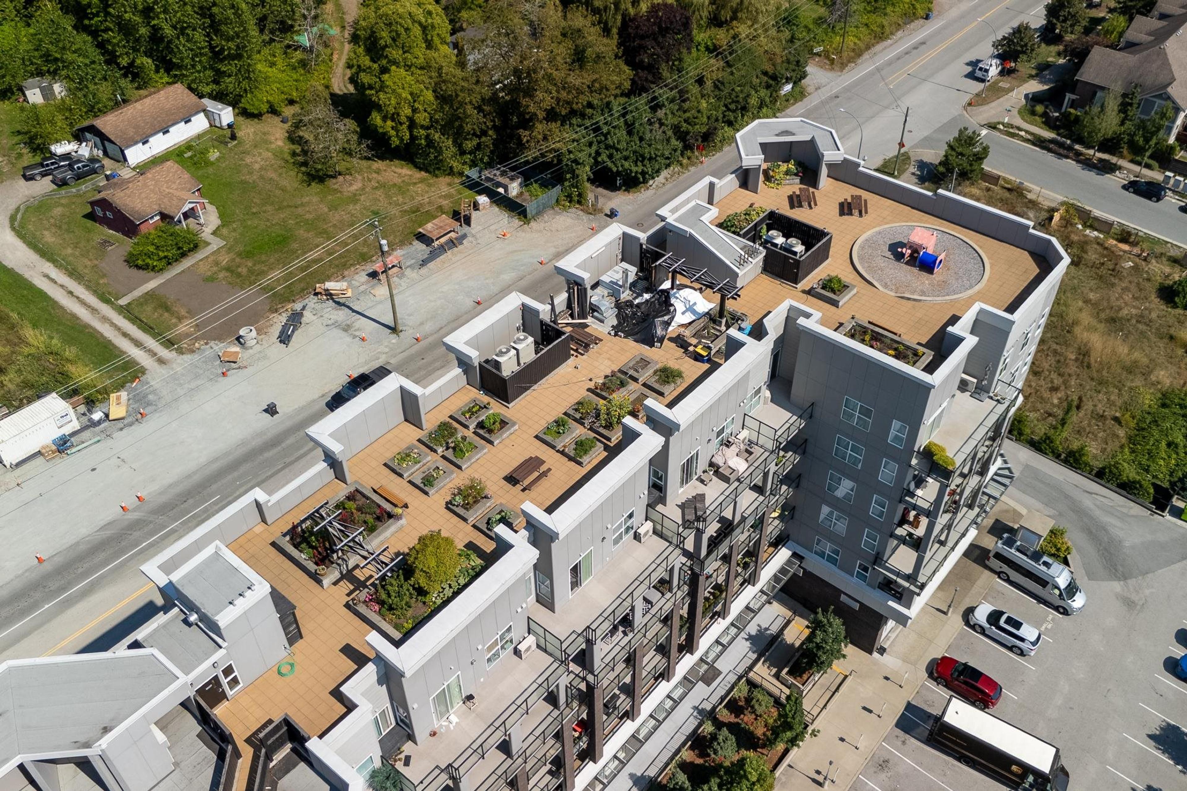 20826 72 Avenue, Langley - Exteriors - Drone/Aerial View - Photo 5