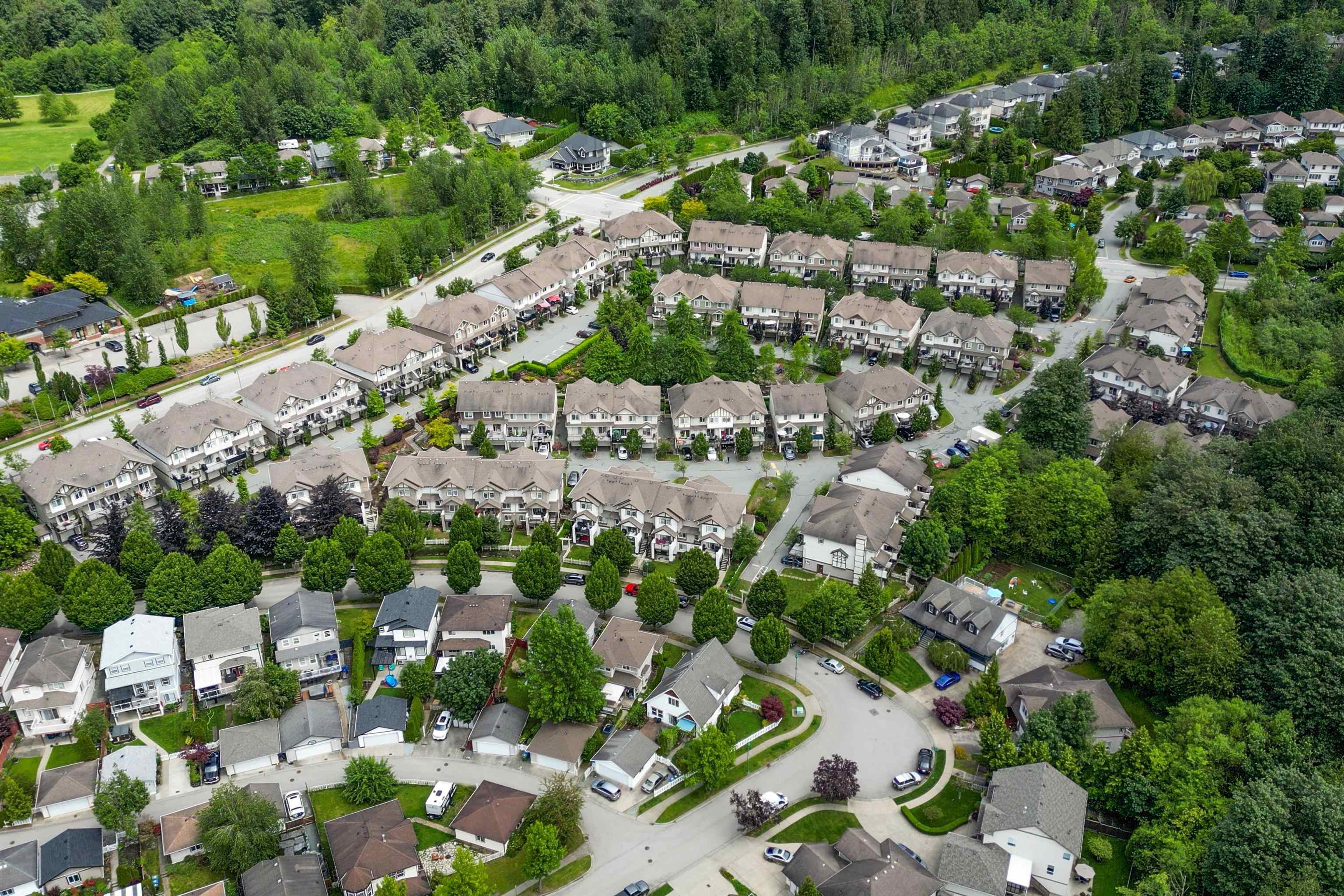 4401 Blauson Boulevard, Abbotsford - Exteriors - Full Complex View, Drone/Aerial View - Photo 5