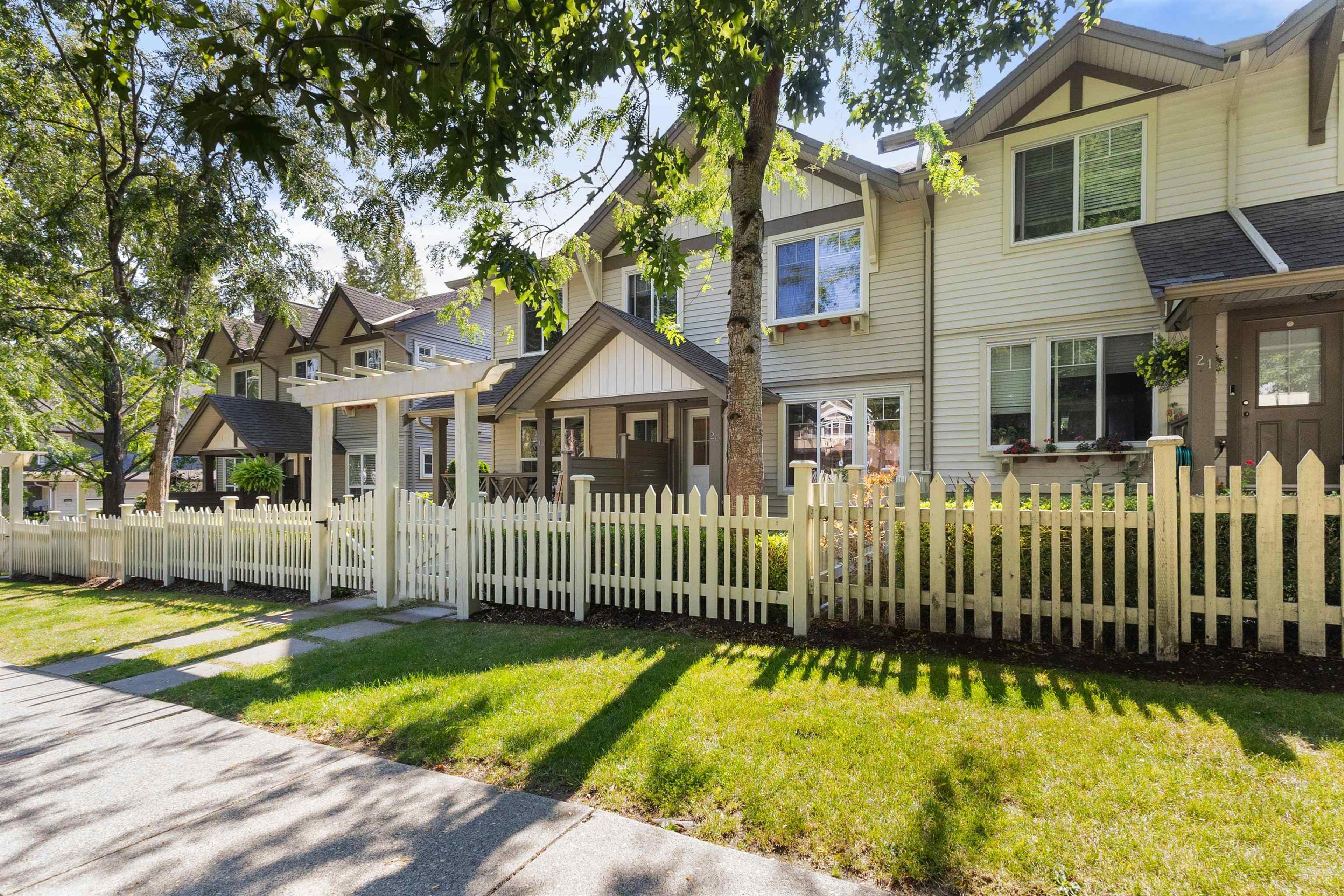 4401 Blauson Boulevard, Abbotsford - Exteriors - Full Complex View - Photo 10