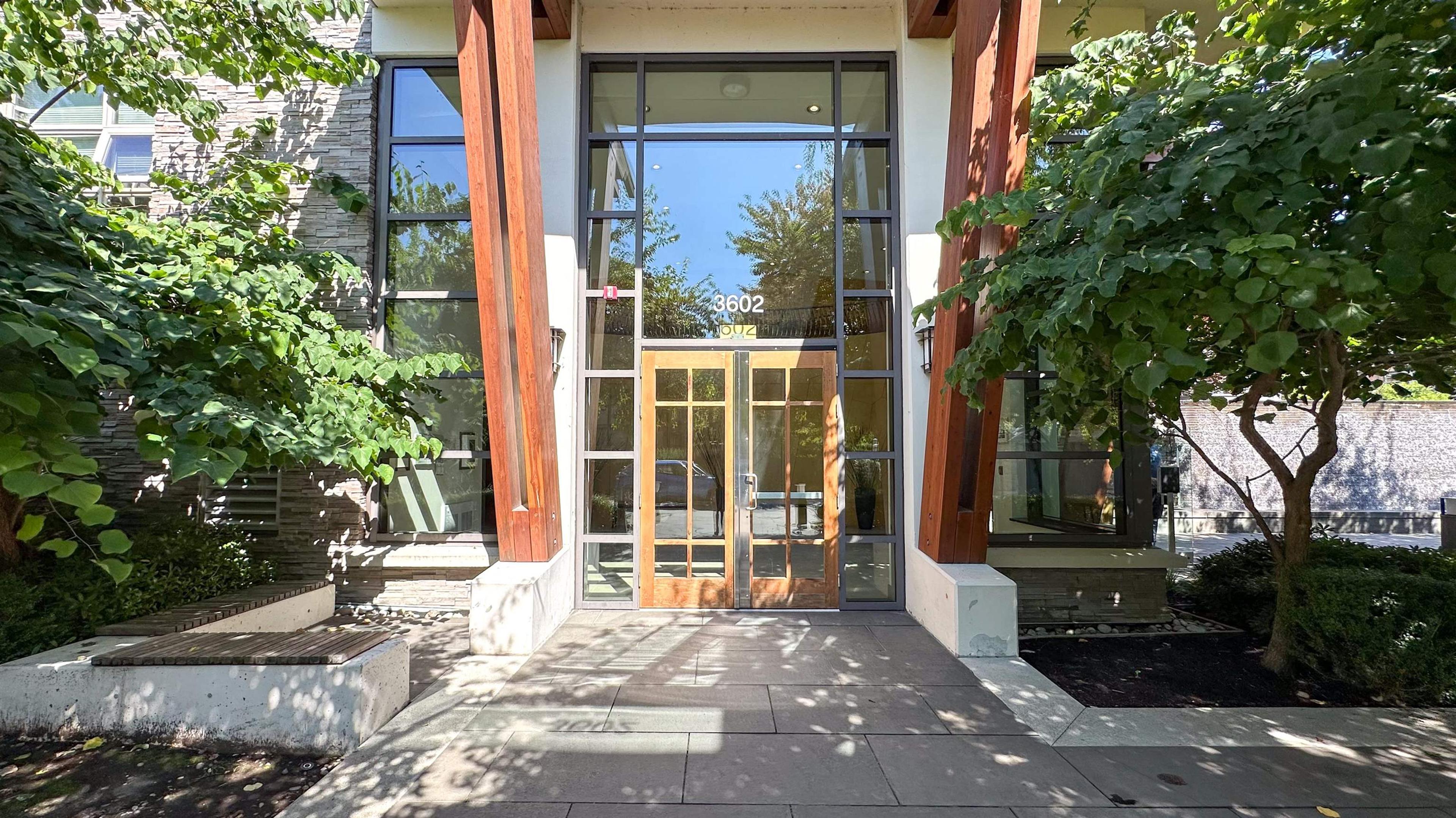 3602 Aldercrest Drive, North Vancouver - Exteriors - Photo 2