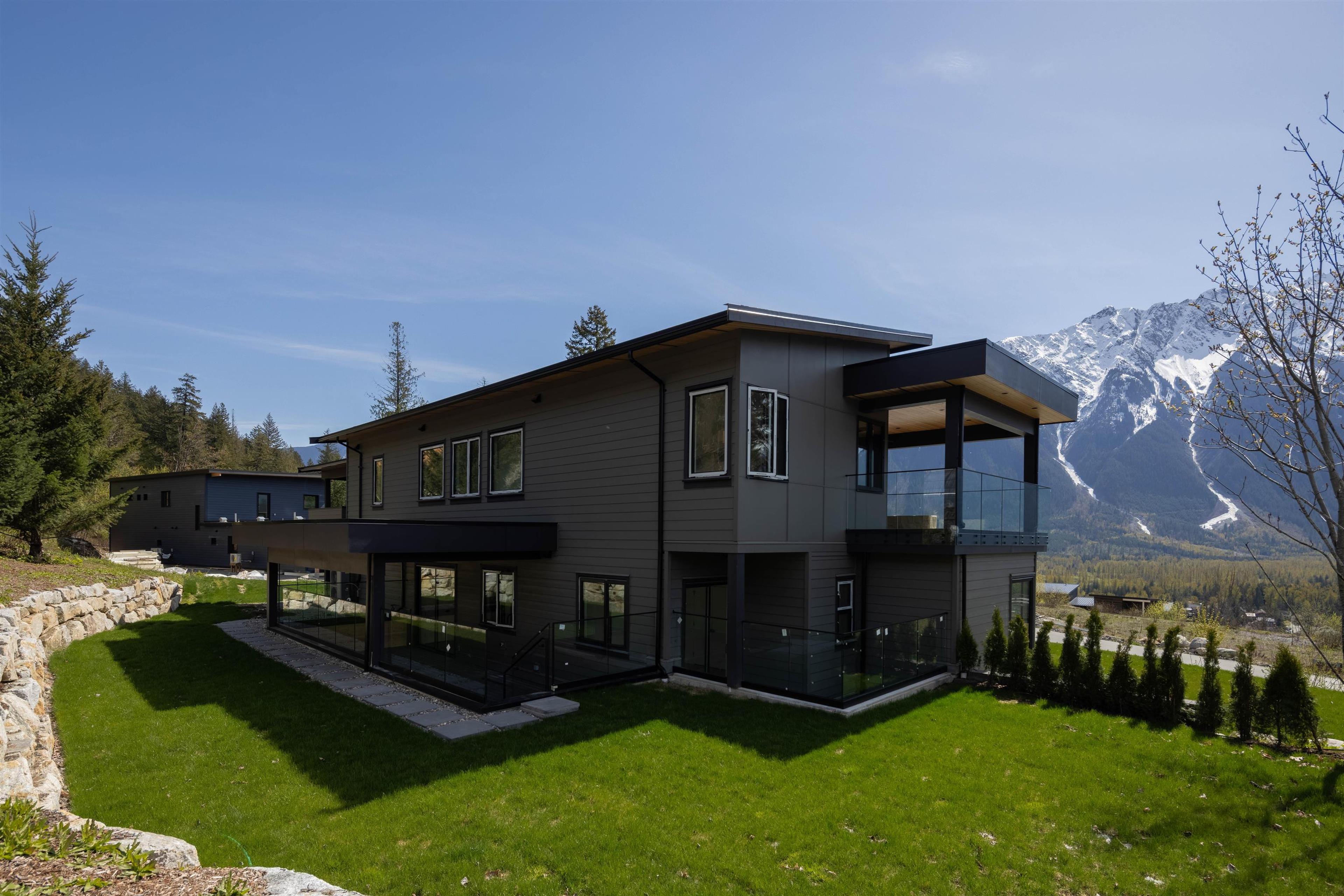 7505 Pebble Creek Drive, Pemberton - Exteriors - Photo 2