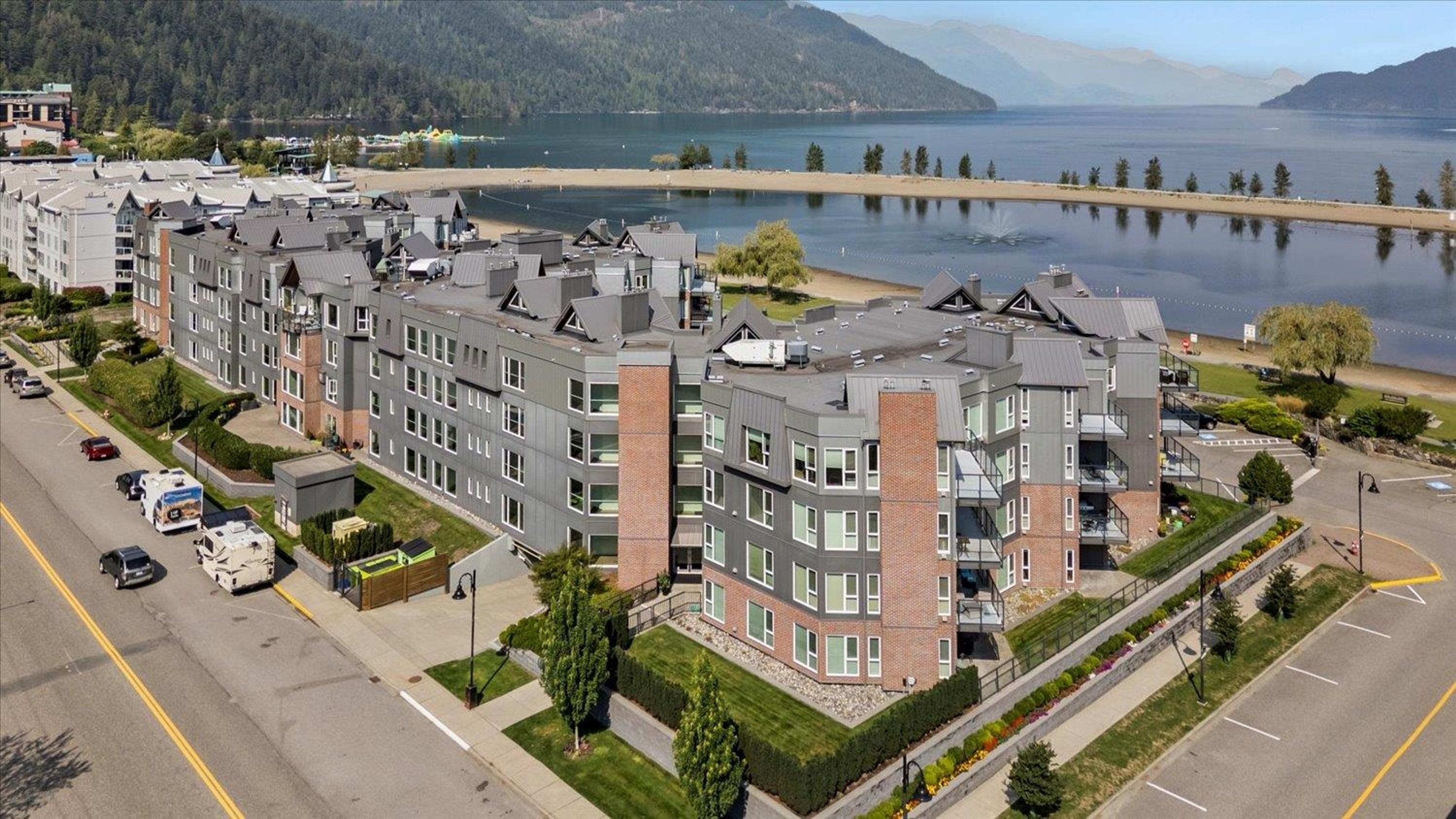 378 Esplanade Avenue, Harrison Hot Springs - Exteriors - Full Complex View, Drone/Aerial View - Photo 2