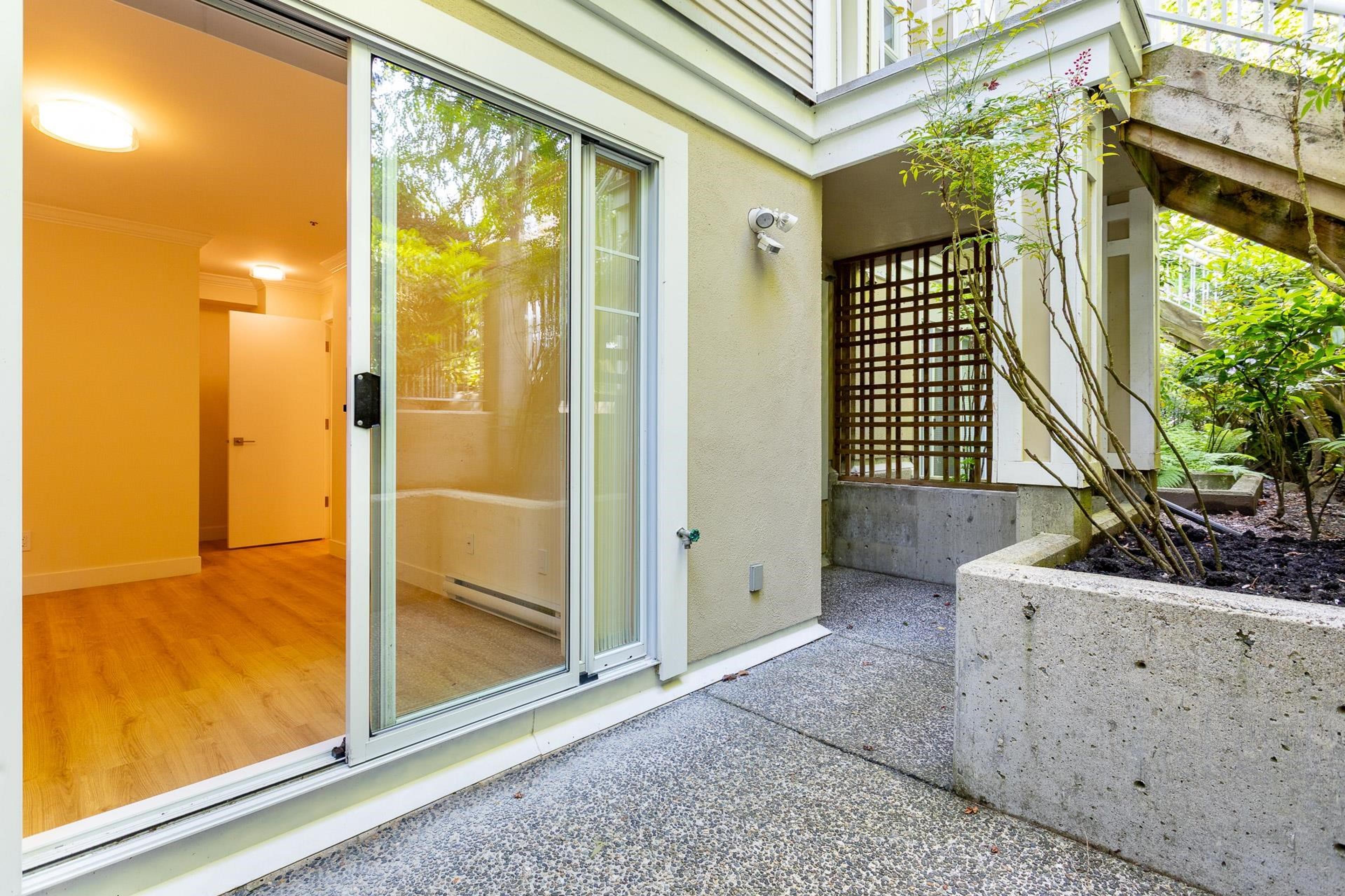 2885 E Kent Avenue North, Vancouver - Outdoor Amenities - Garden / Yard/ Backyard/ Porch/ Deck - Photo 2