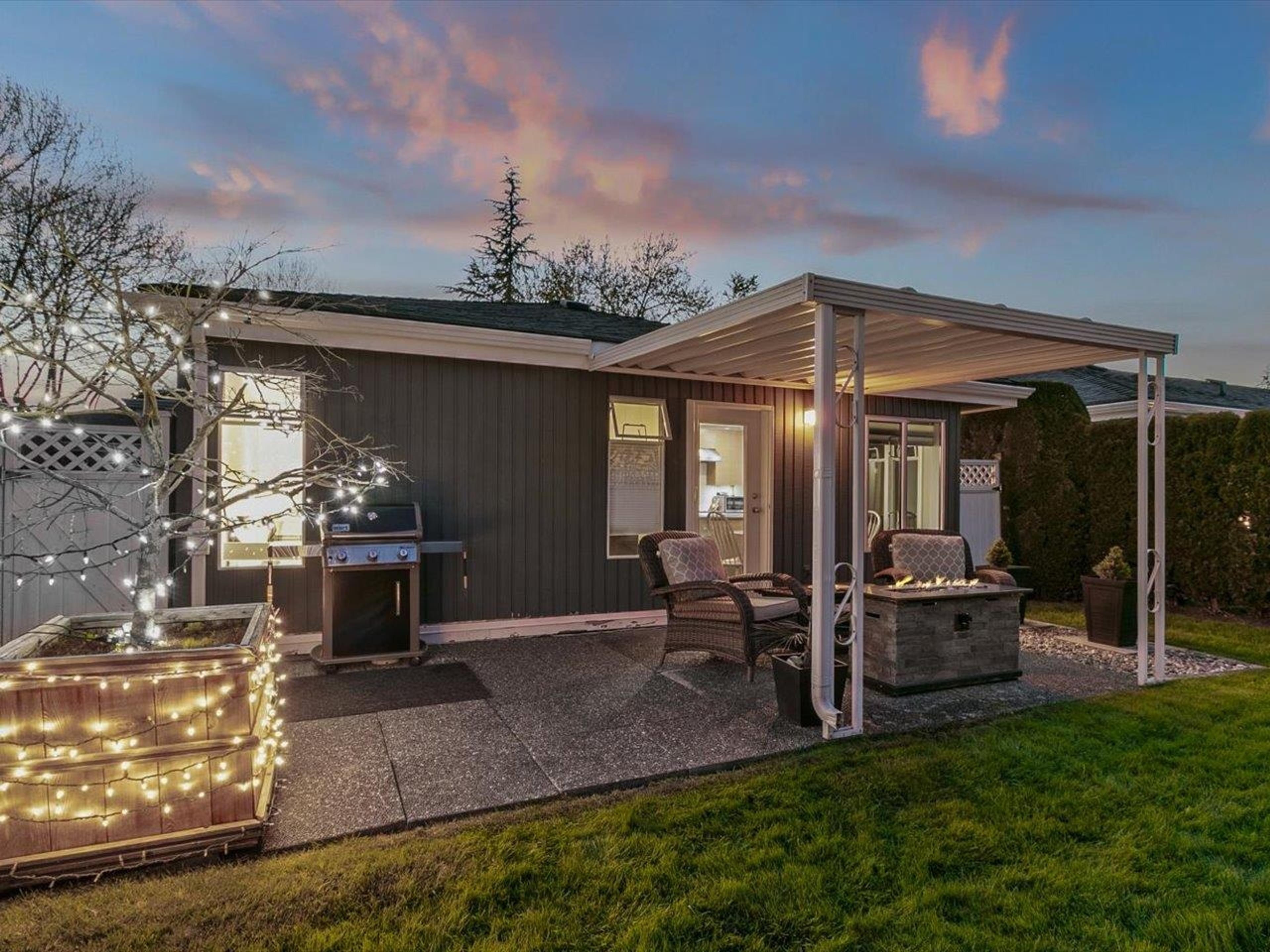 14271 18a Avenue, Surrey - Exteriors - Photo 2