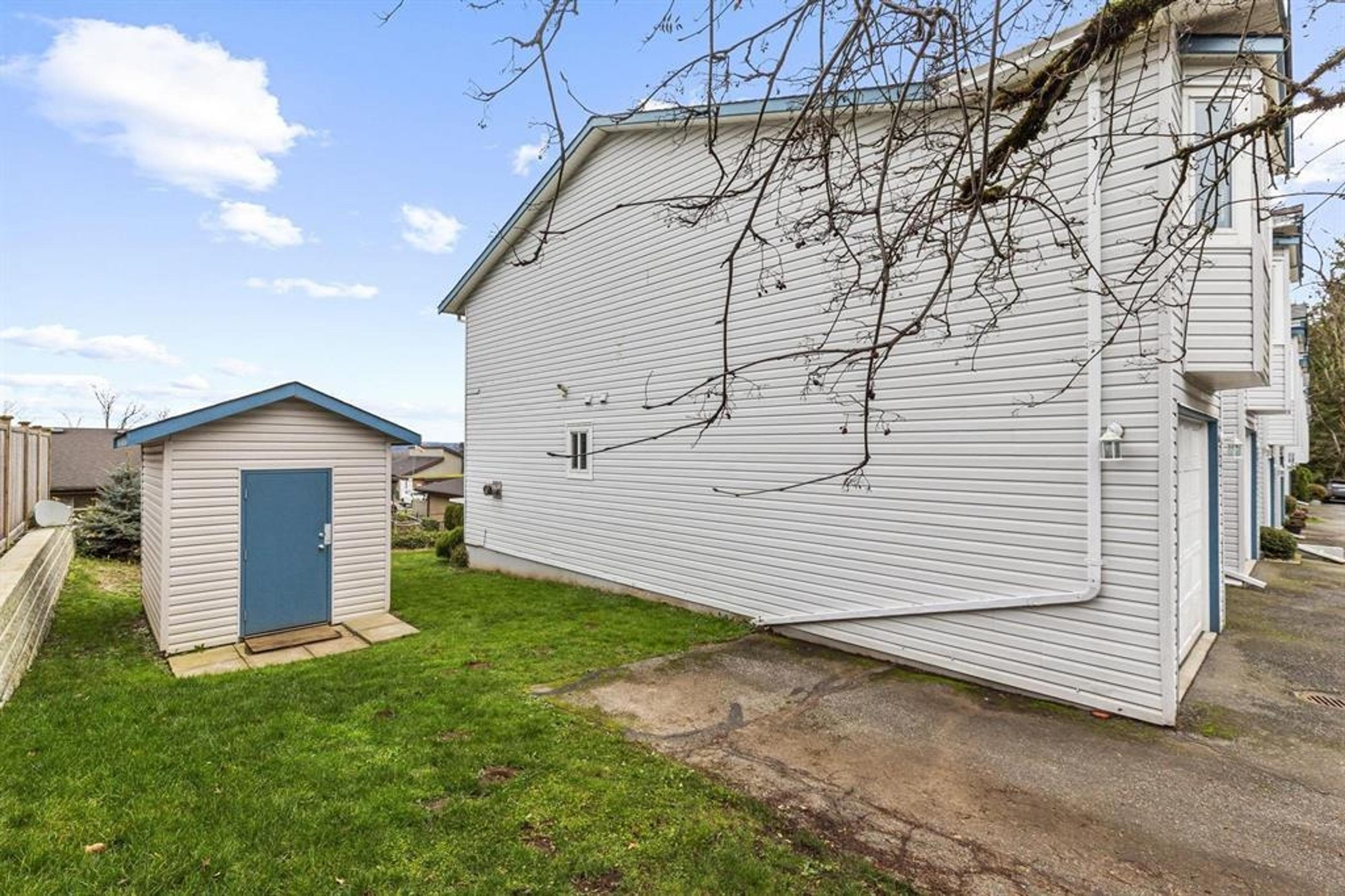 32752 4th Avenue, Mission - Exteriors - Photo 1