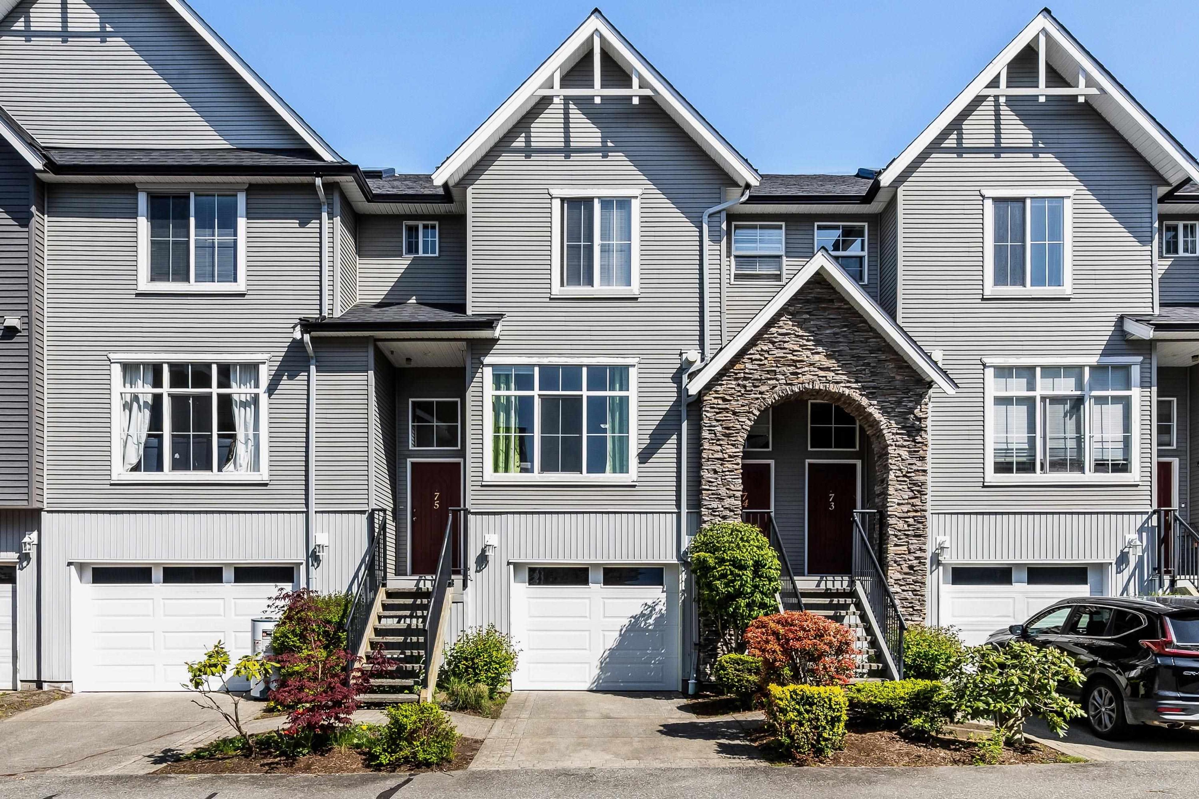 8881 Walters Street, Chilliwack - Exteriors - Photo 2