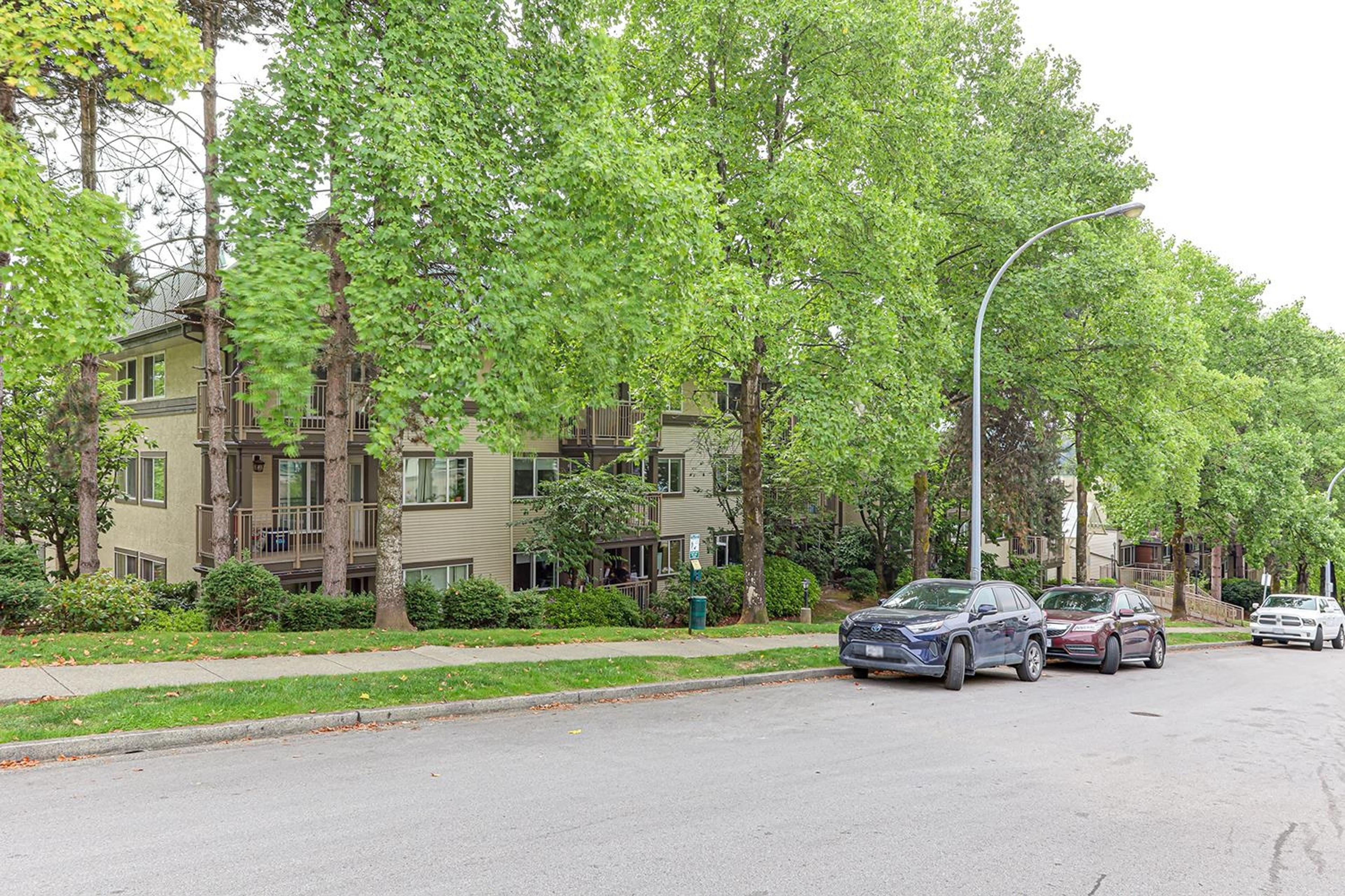 1310 Cariboo Street, New Westminster - Exteriors - Photo 5