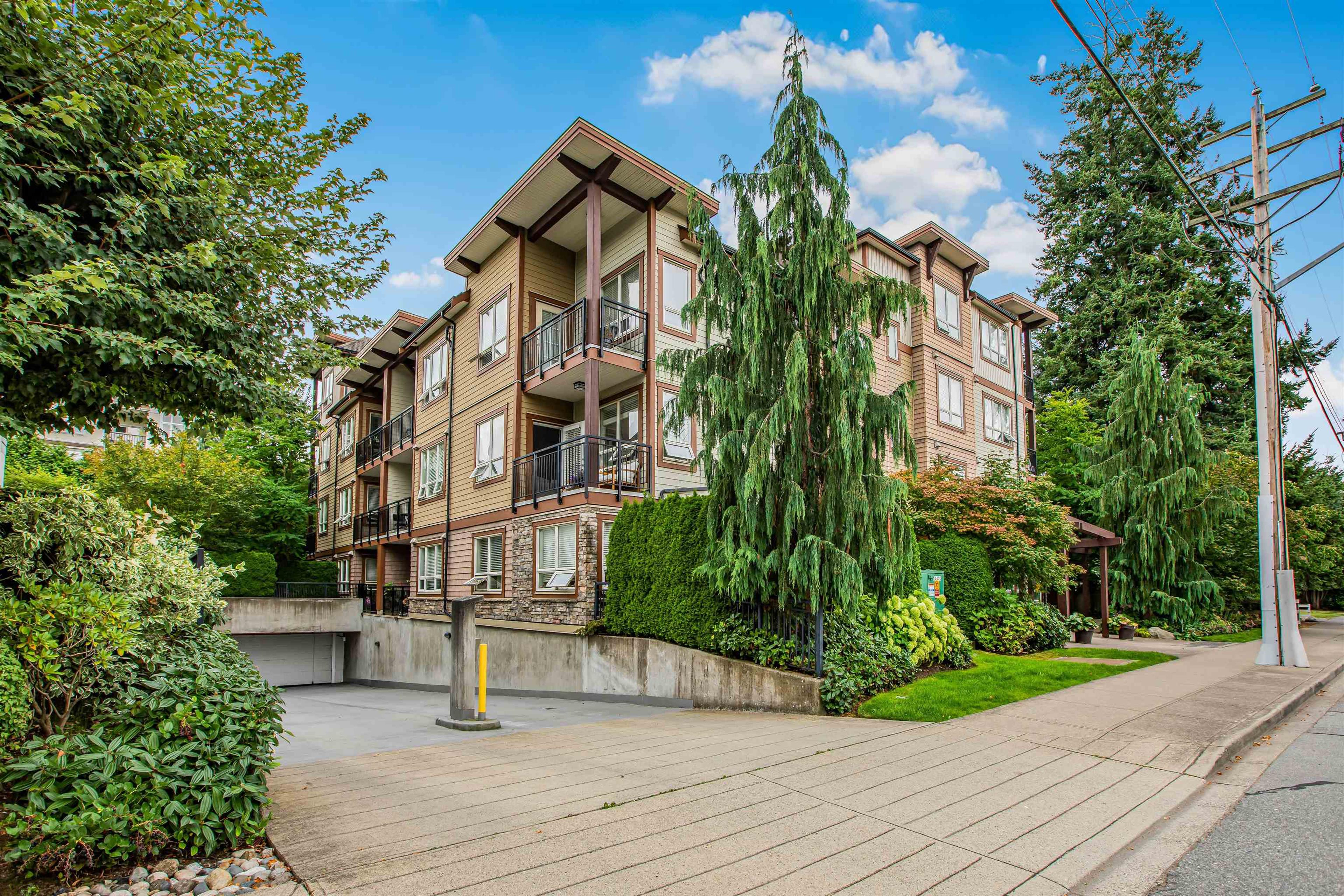 15268 18 Avenue, Surrey - Exteriors - Photo 1