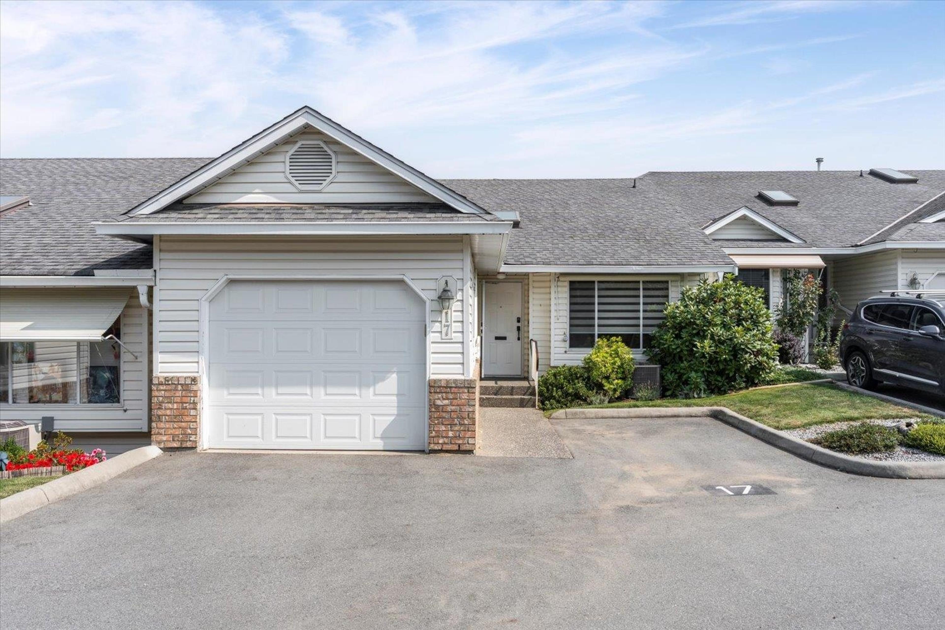 3054 Trafalgar Street, Abbotsford - Exteriors - Photo 1