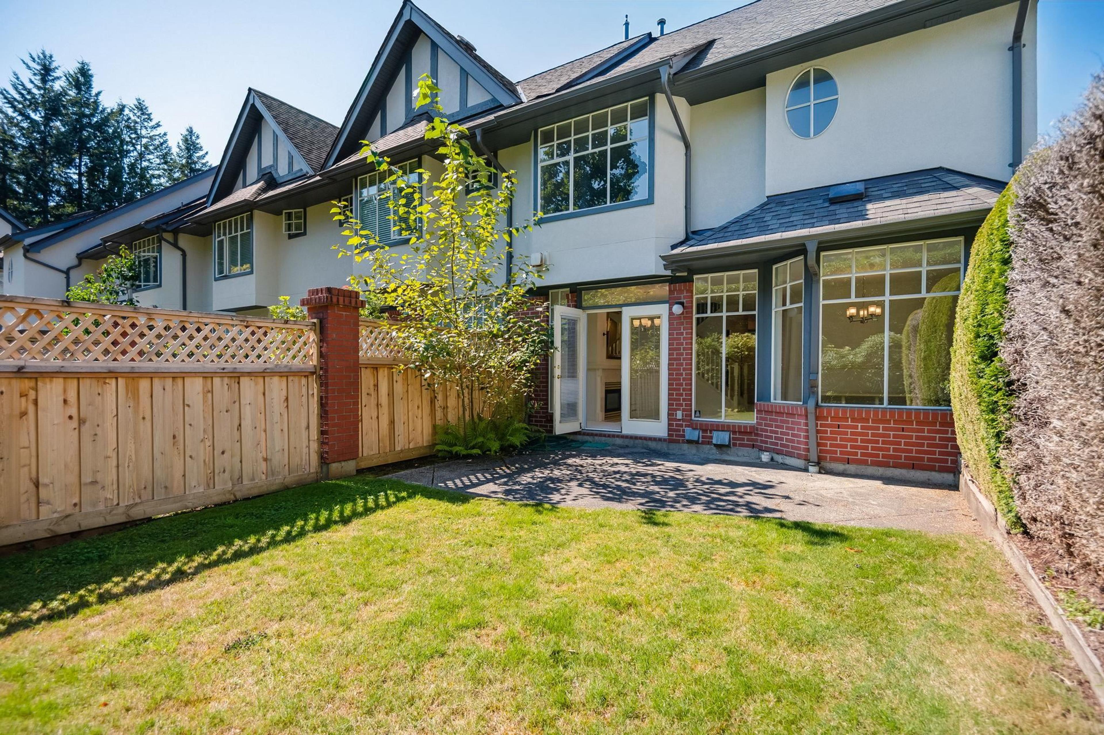 5880 Hampton Place, Vancouver - Exteriors - Photo 3