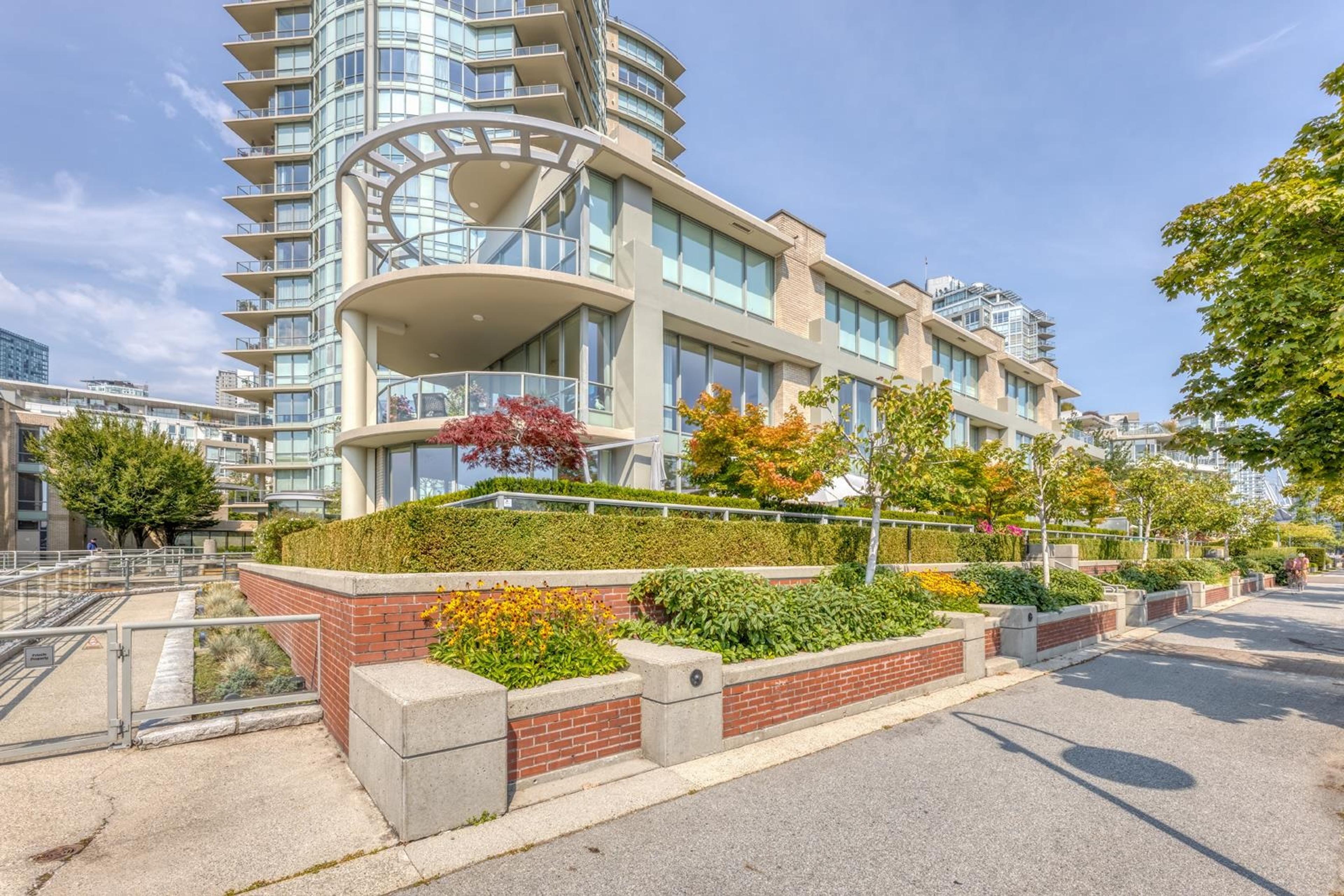 1328 Marinaside Crescent, Vancouver - Exteriors - Full Complex View - Photo 5
