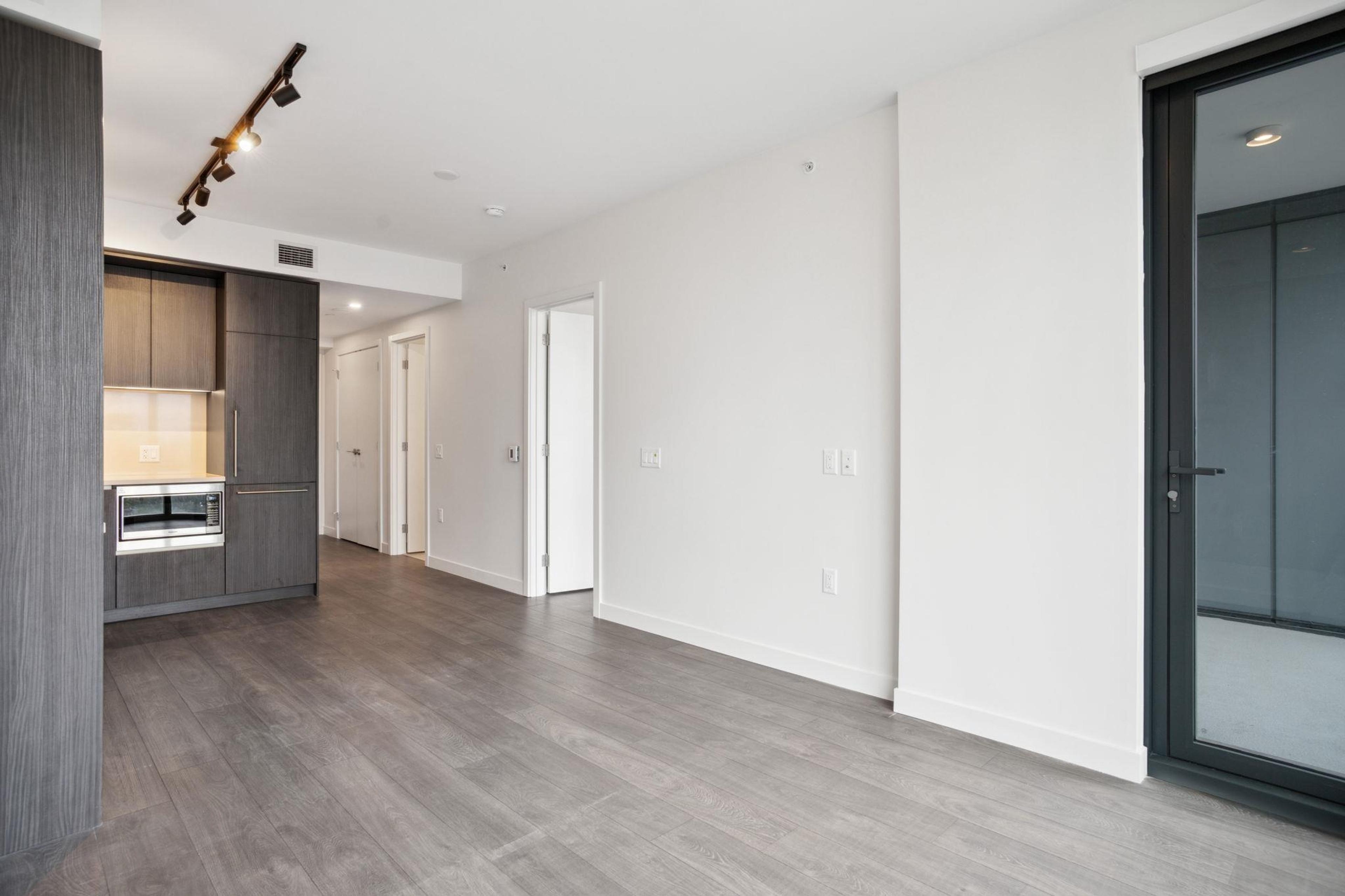 5987 Wilson Avenue, Burnaby - Exteriors - Photo 2